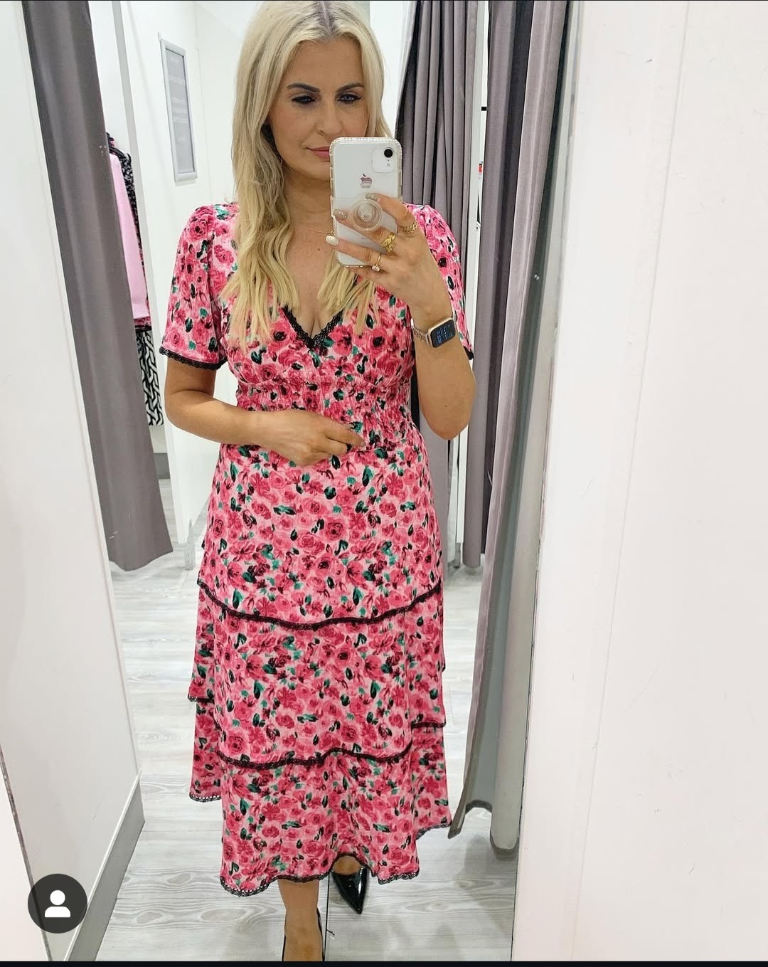 Pembe Çiçekli Katkat V Yaka Midi Elbise