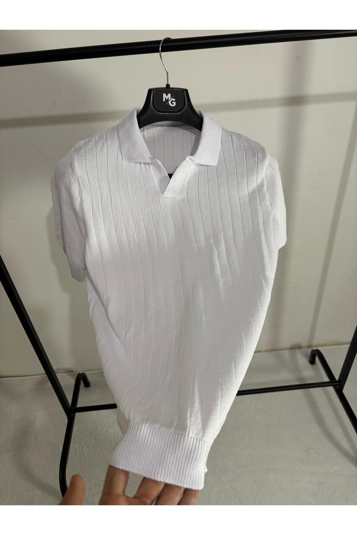 Apaş Yaka Triko T-shirt - BEYAZ