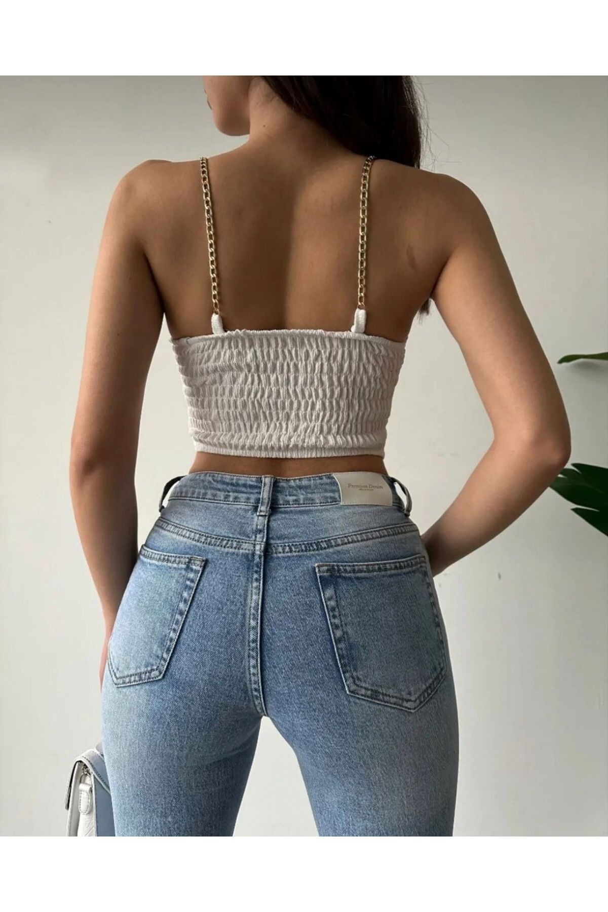 Kadın Gloplu Zincir Askılı Arkası Gipeli Crop Bluz