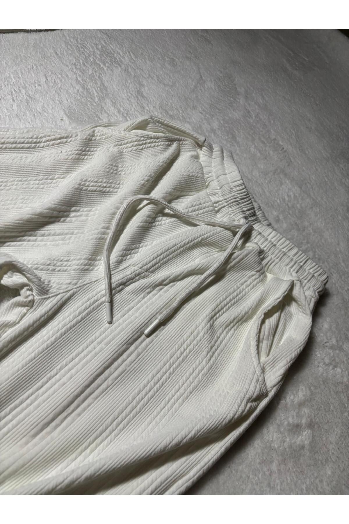 Baggy Beyaz Renk Ottoman Çizgi Detaylı Pantolon