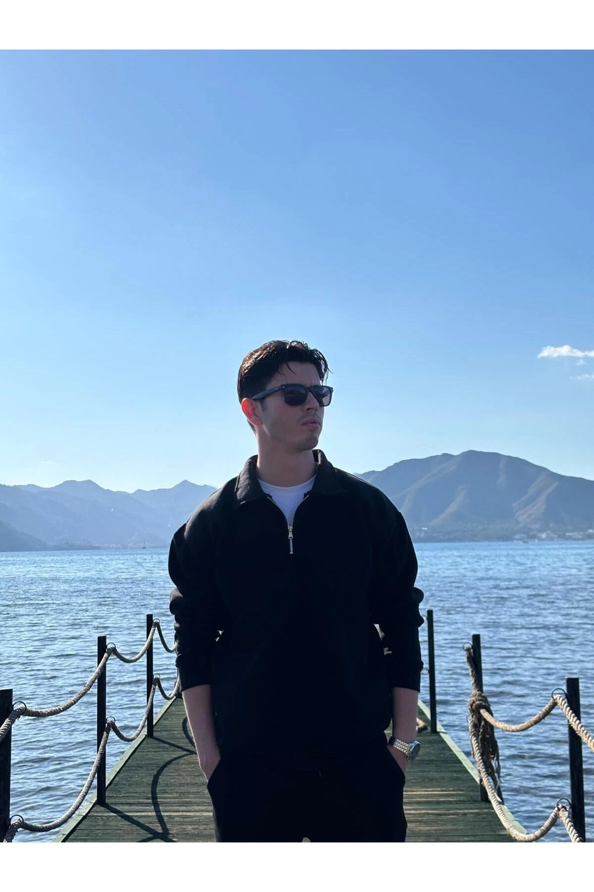 Yarım Yaka Fermuarlı Sweatshirt