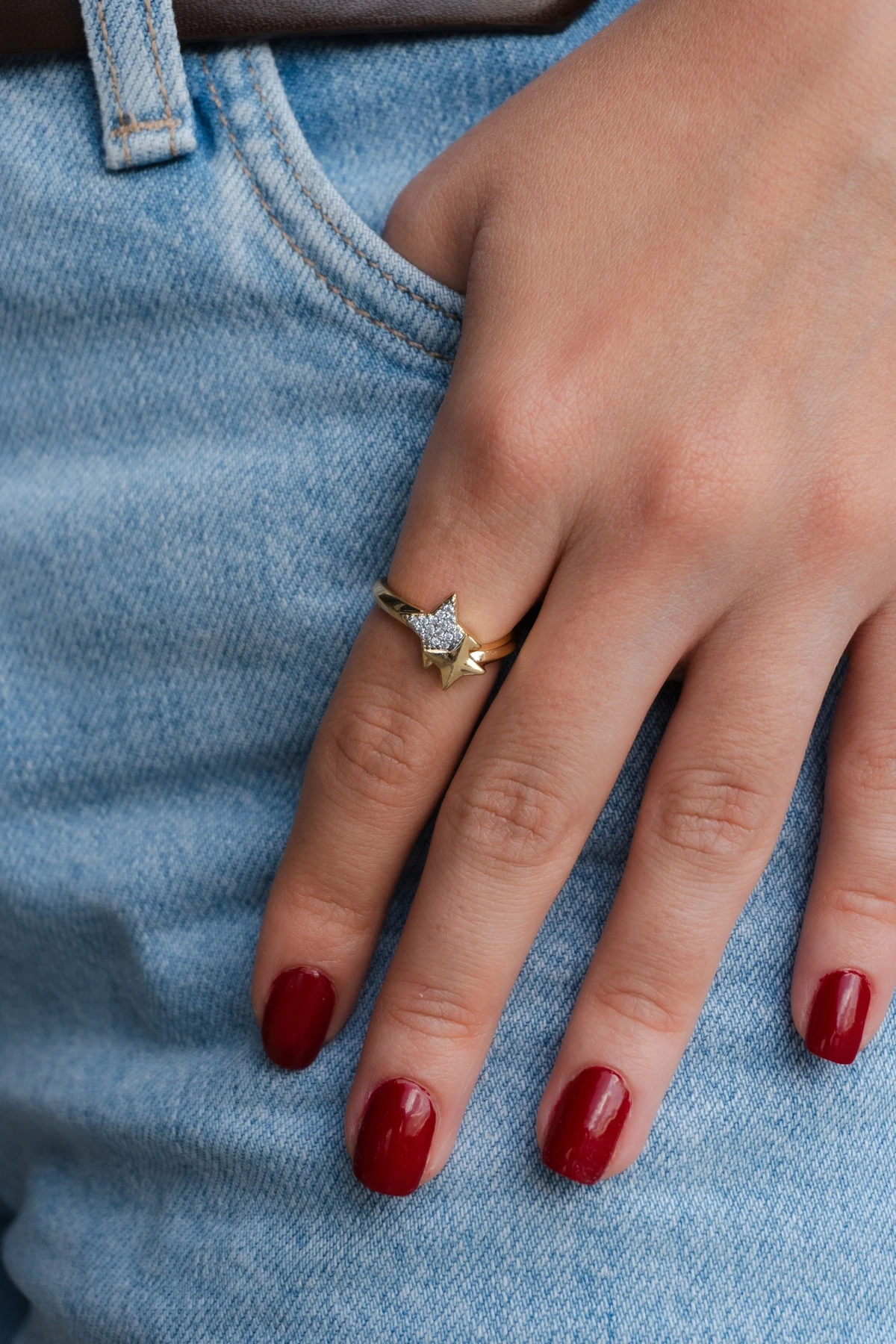 Zirkon Taşlı Çelik Yüzük