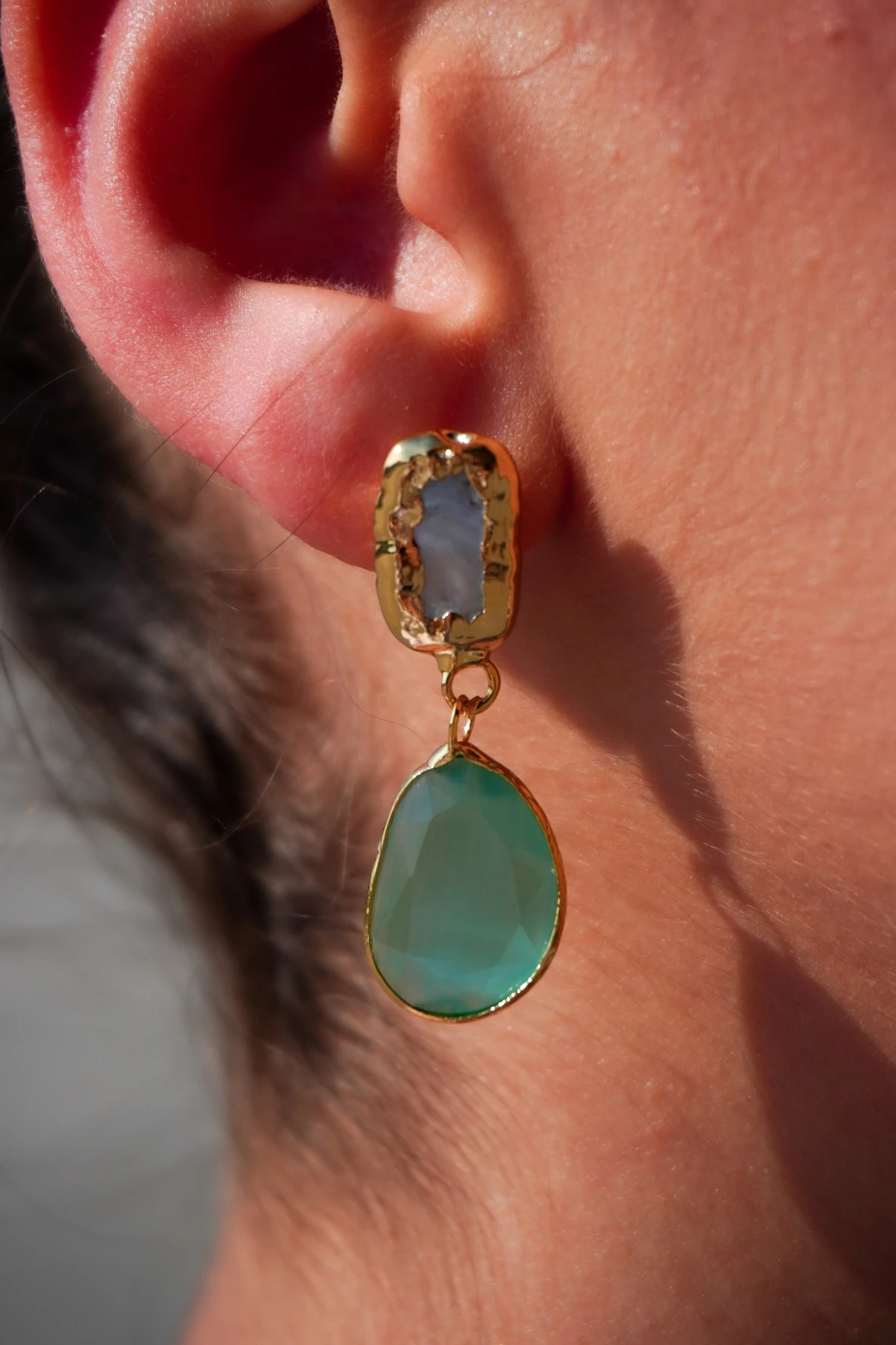 İnci ve Kedigözü Doğal Taş Altın Kaplama Pirinç El Yapımı Küpe