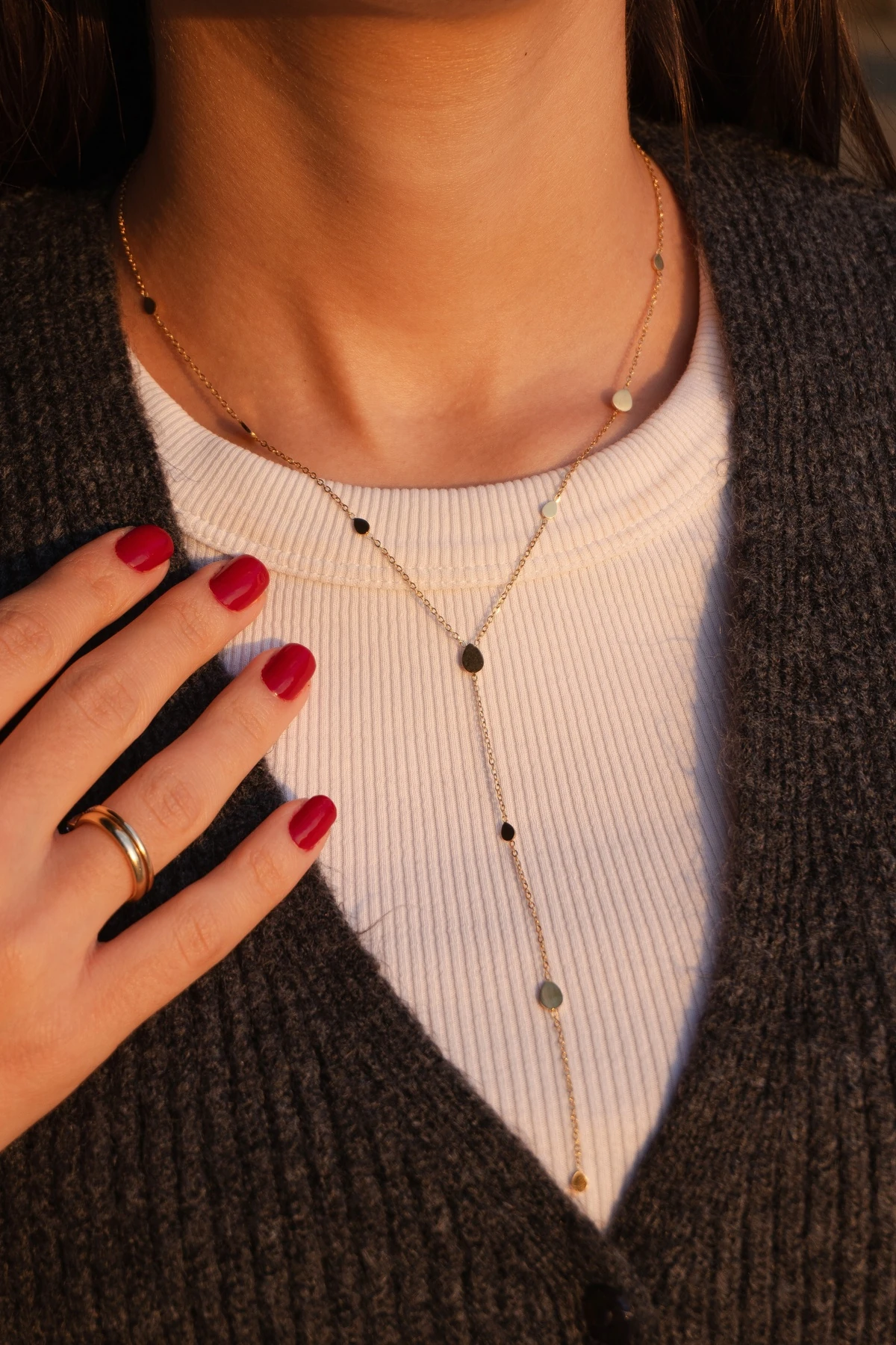 Çelik Minimal Damla Figürlü Uzun Kolye