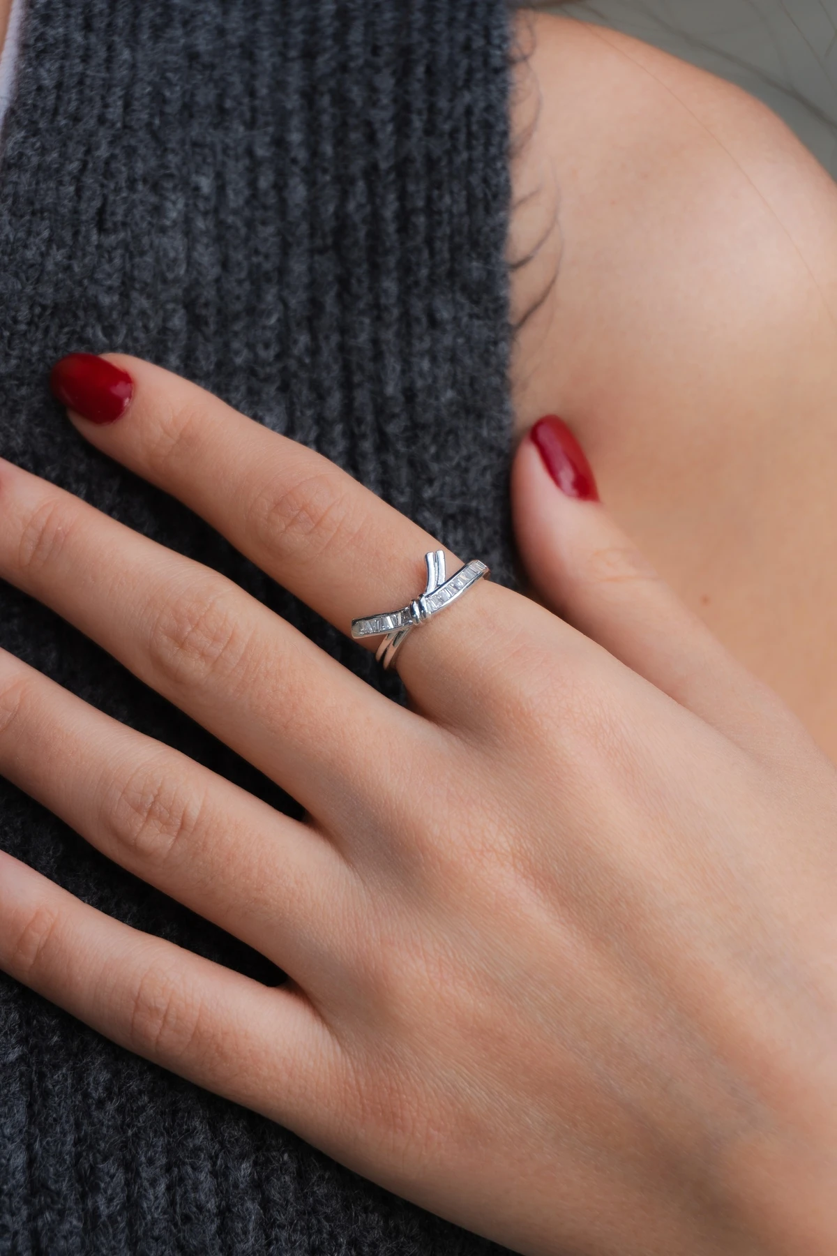 Zirkon Taşlı Çelik Yüzük