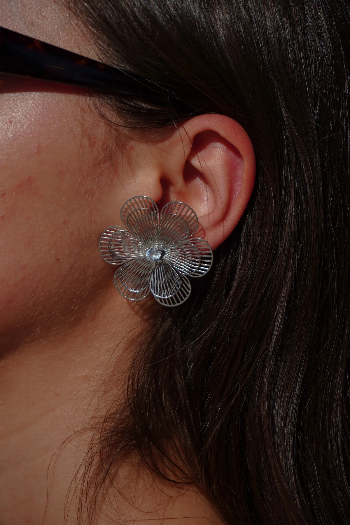 Taşlı Çiçek Küpe