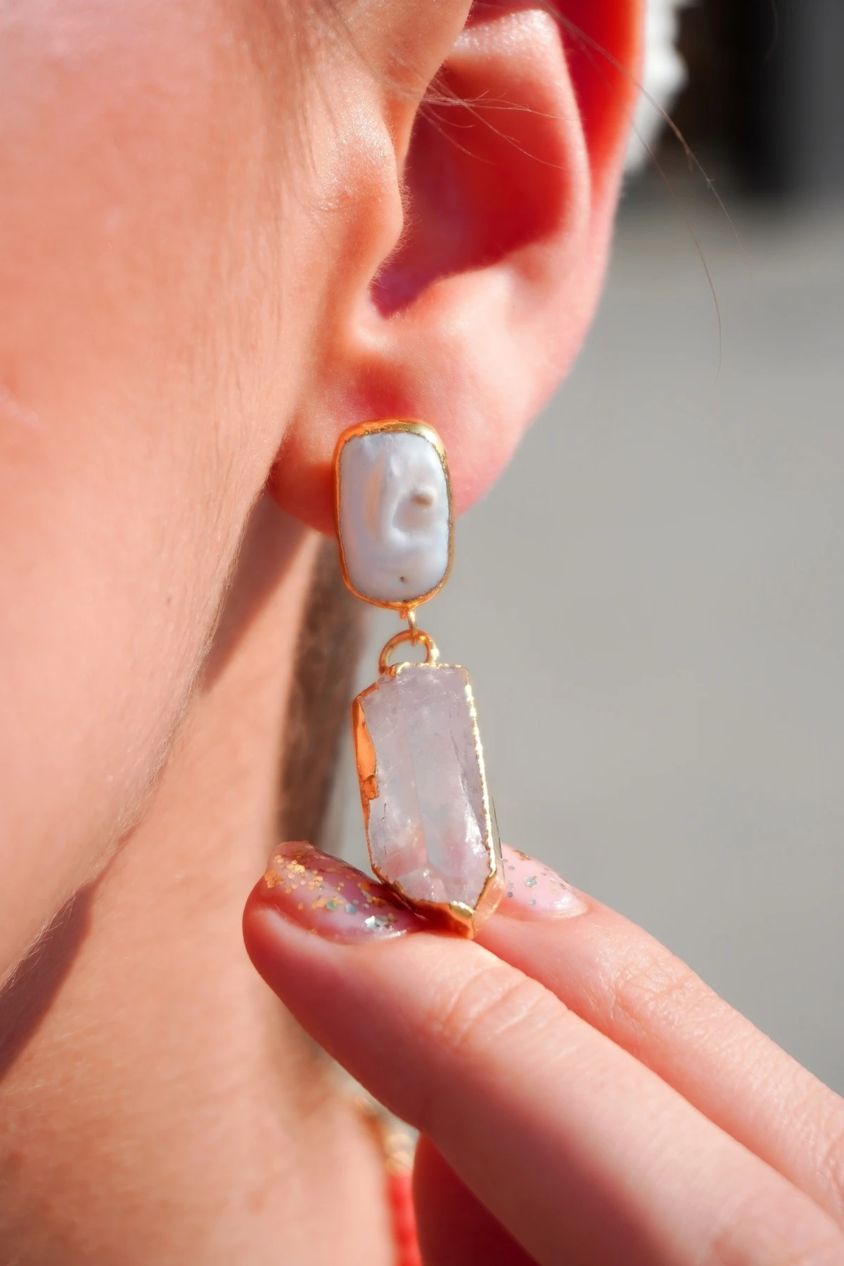 İnci ve Kuvars Doğal Taş Altın Kaplama Pirinç El Yapımı Küpe