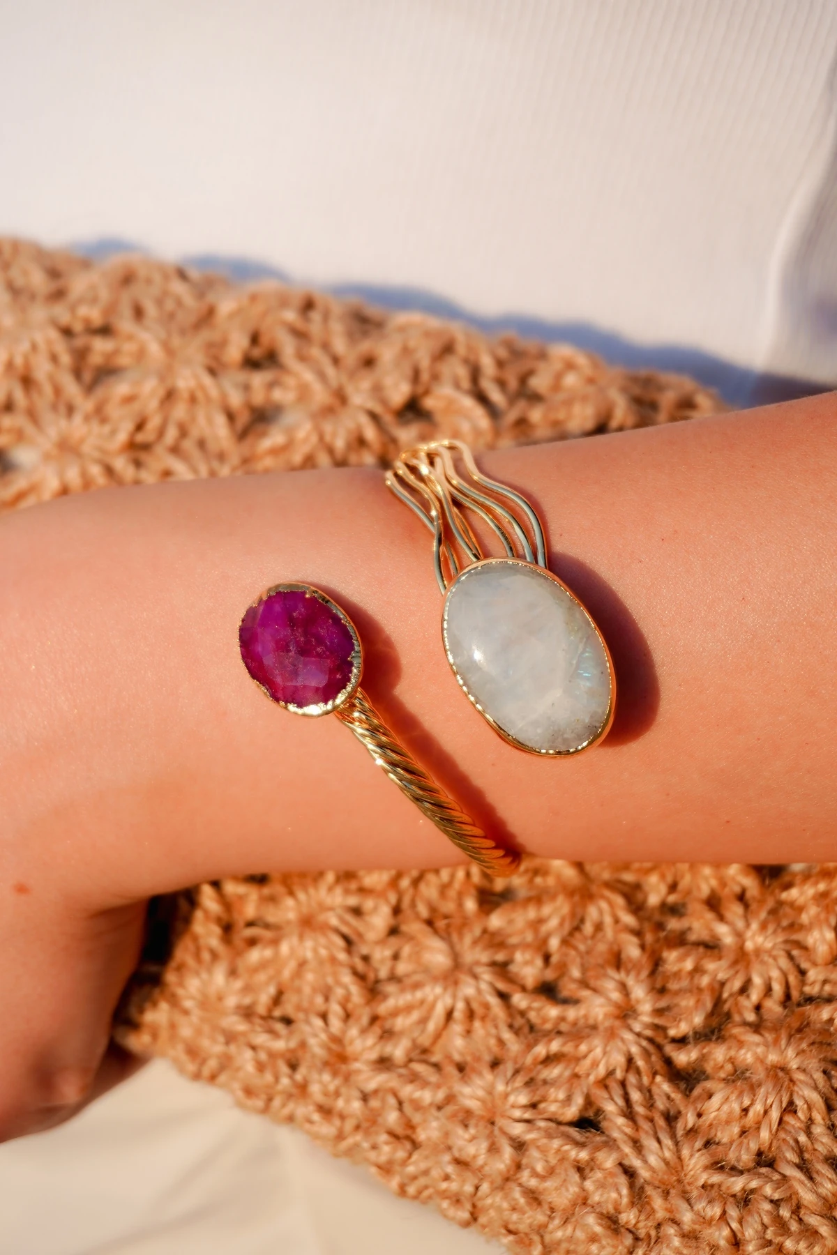 Aytaşı ve Yakut Doğal Taş Altın Kaplama Pirinç El Yapımı Bilezik