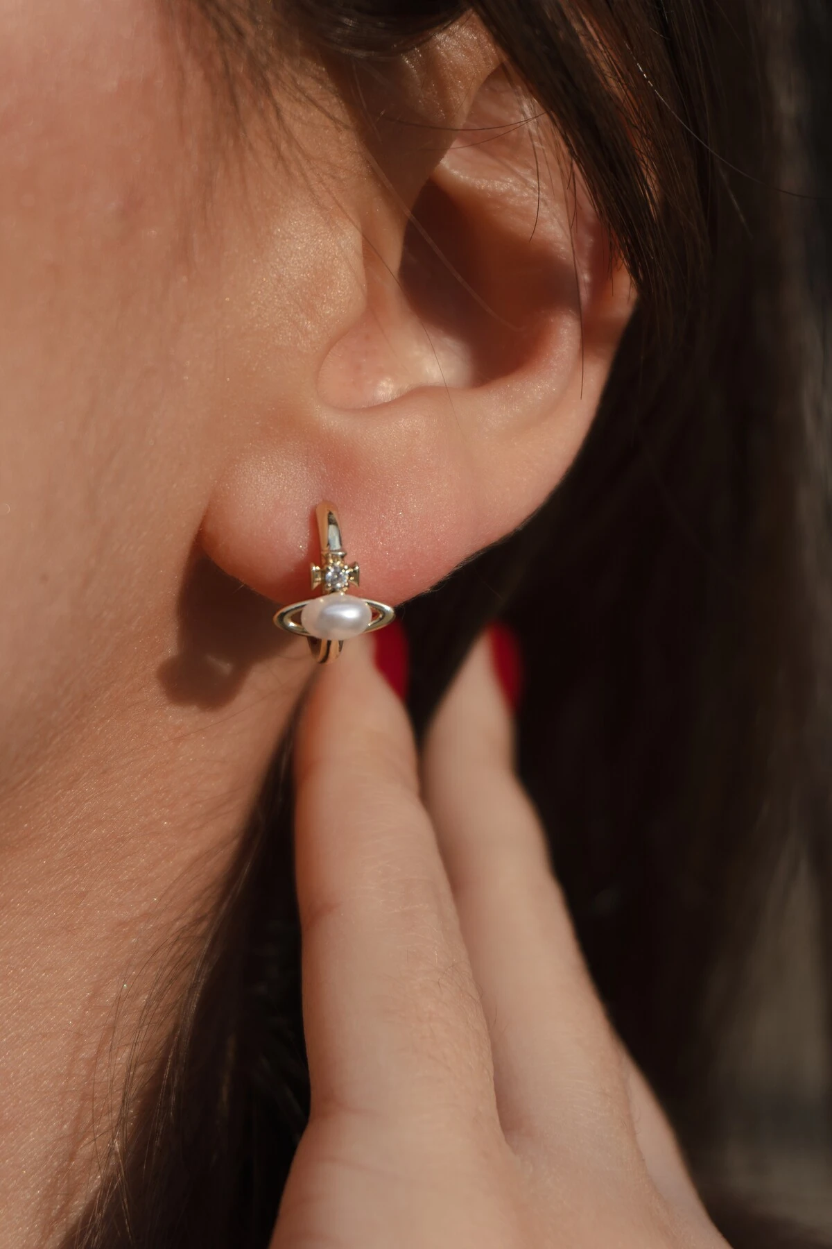 Zirkon ve İnci Taşlı ve Minimal Çelik Küpe