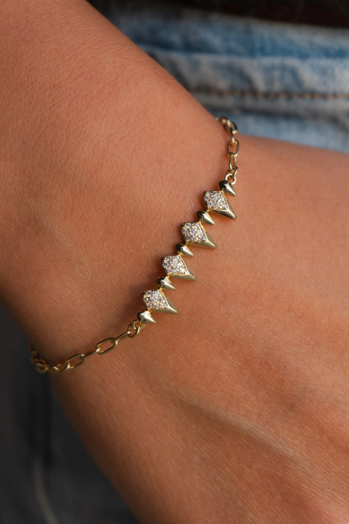 Zirkon Taşlı Gold Çelik Bileklik