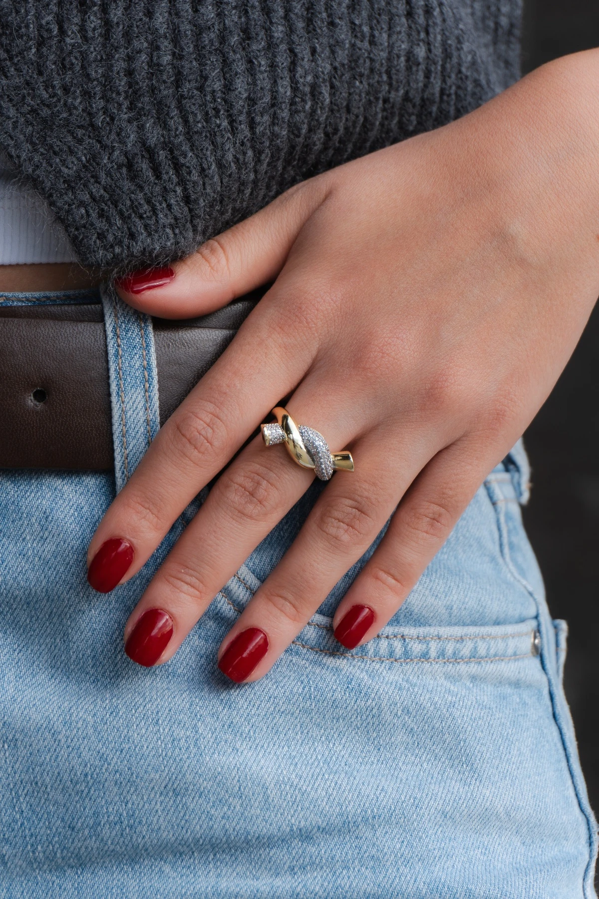 Zirkon Taşlı Çelik Yüzük