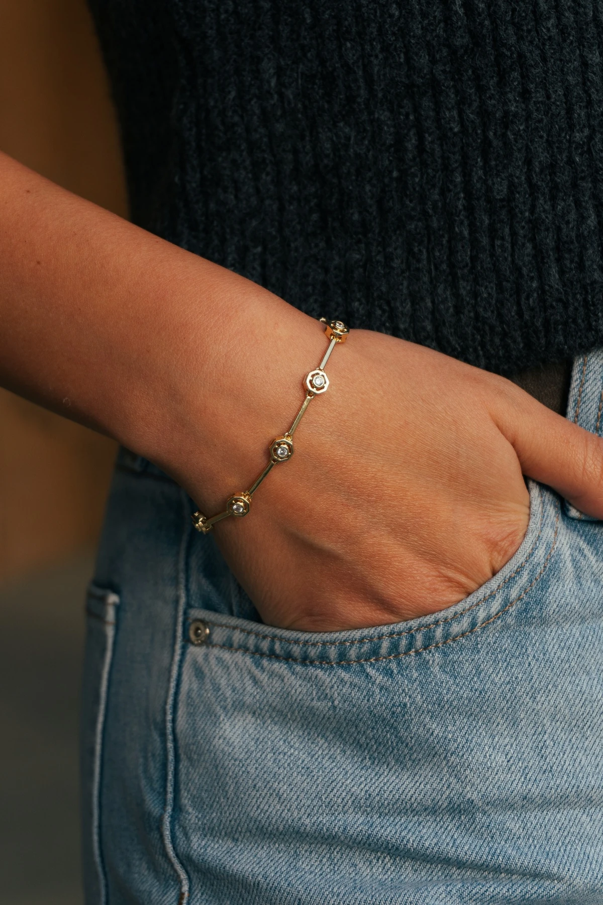 Zirkon Taşlı Gold Çelik Bileklik