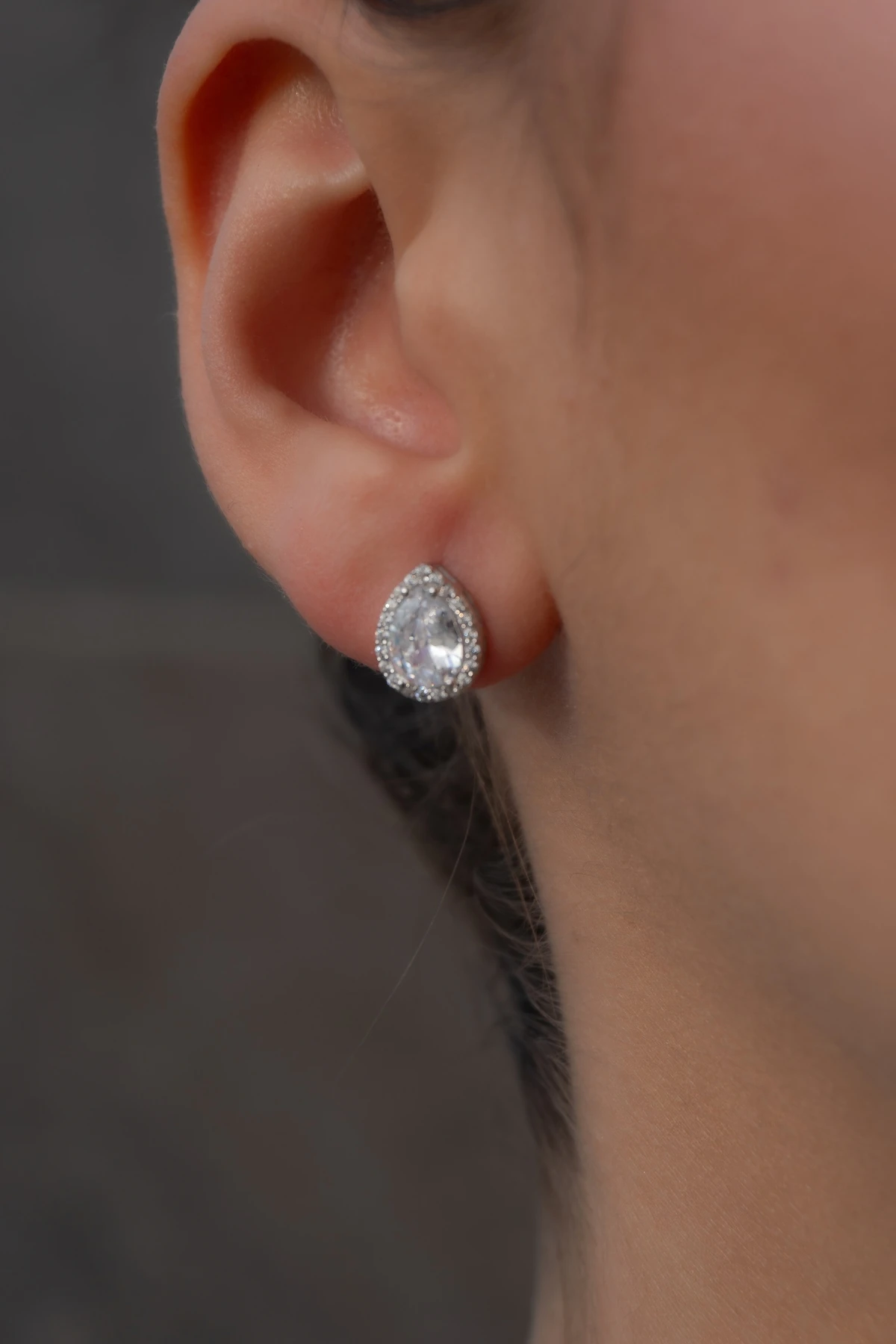 Damla Model Zirkon Taşlı 925 Ayar Gümüş Küpe