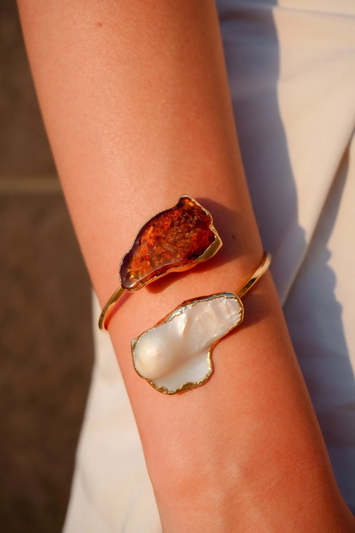 Kehribar ve İnci Doğal Taş Altın Kaplama Pirinç El Yapımı Bilezik