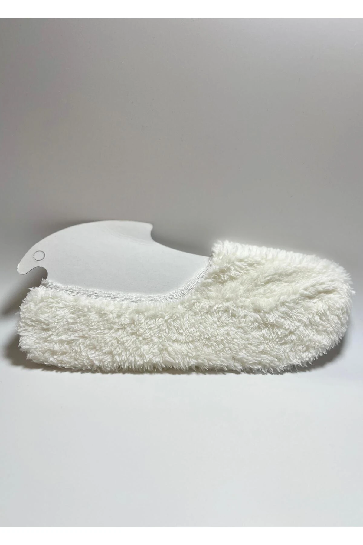 Peluşlu Lastikli Beyaz Kadın Patik
