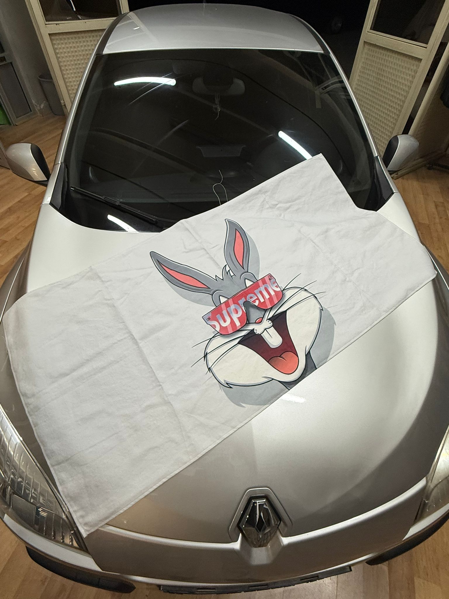 Supreme buggs Bany Arka havlu