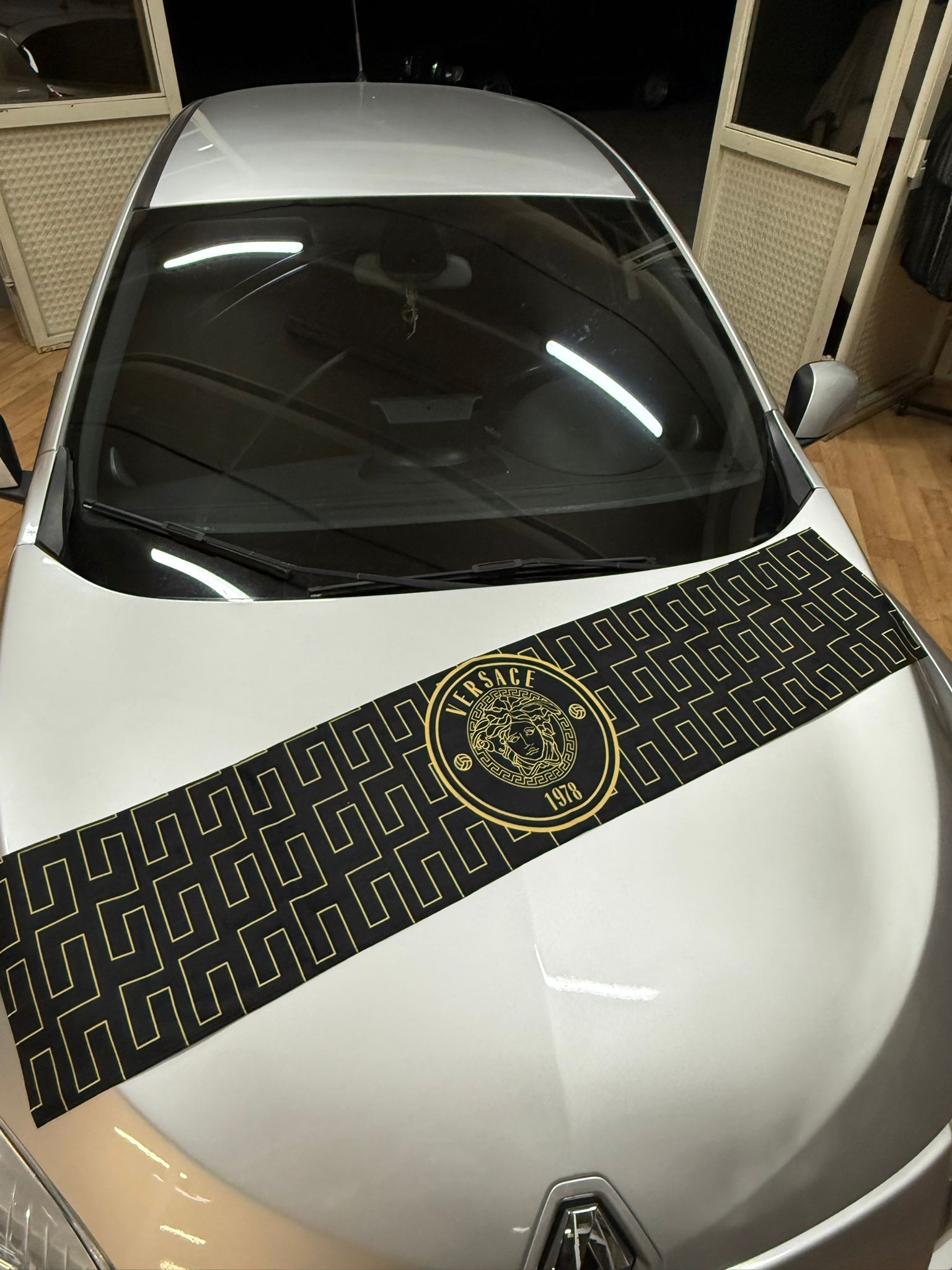 Versace Göğüs Havlusu 
