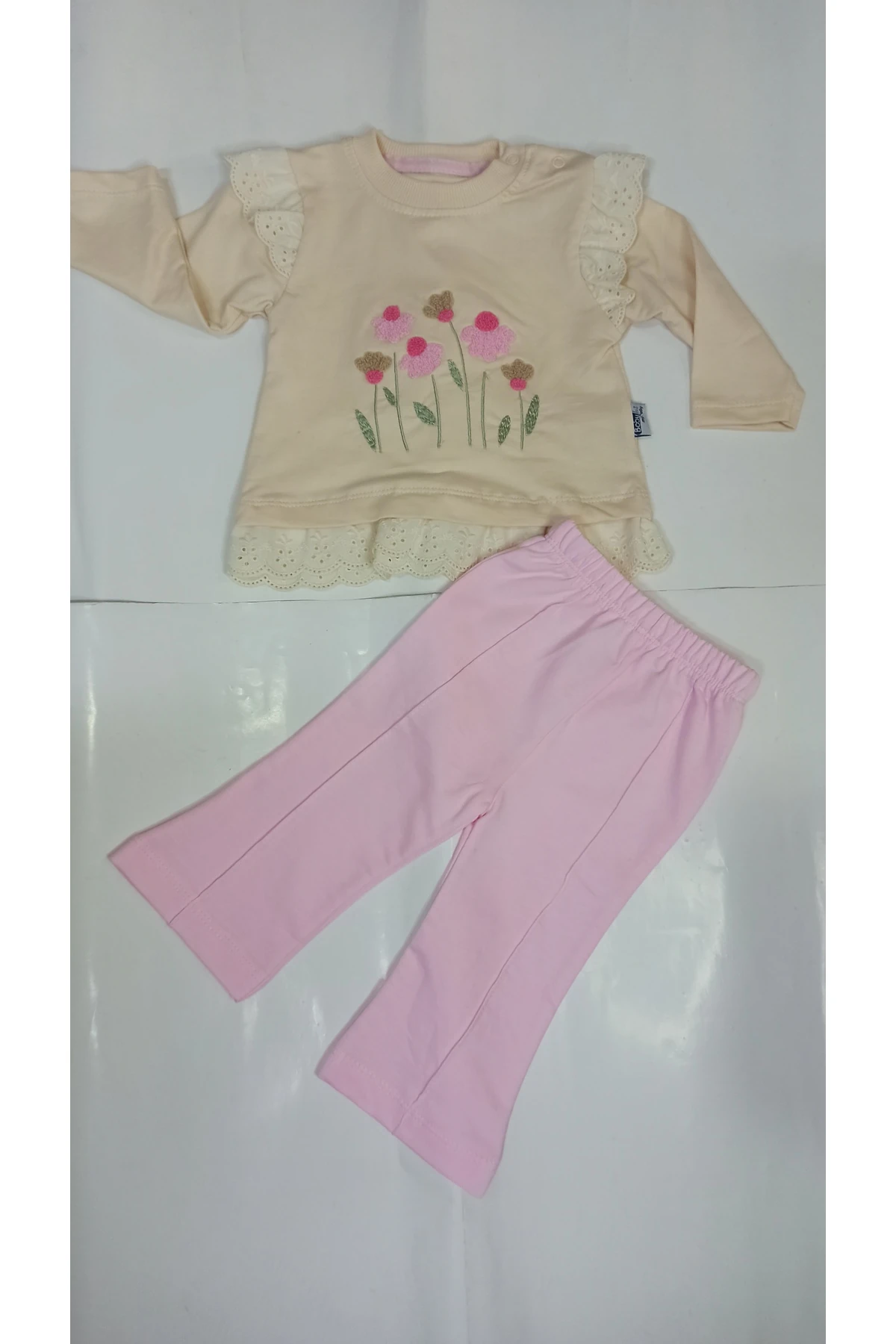 İşlemeli İspanyol paçalı kız bebek takımı