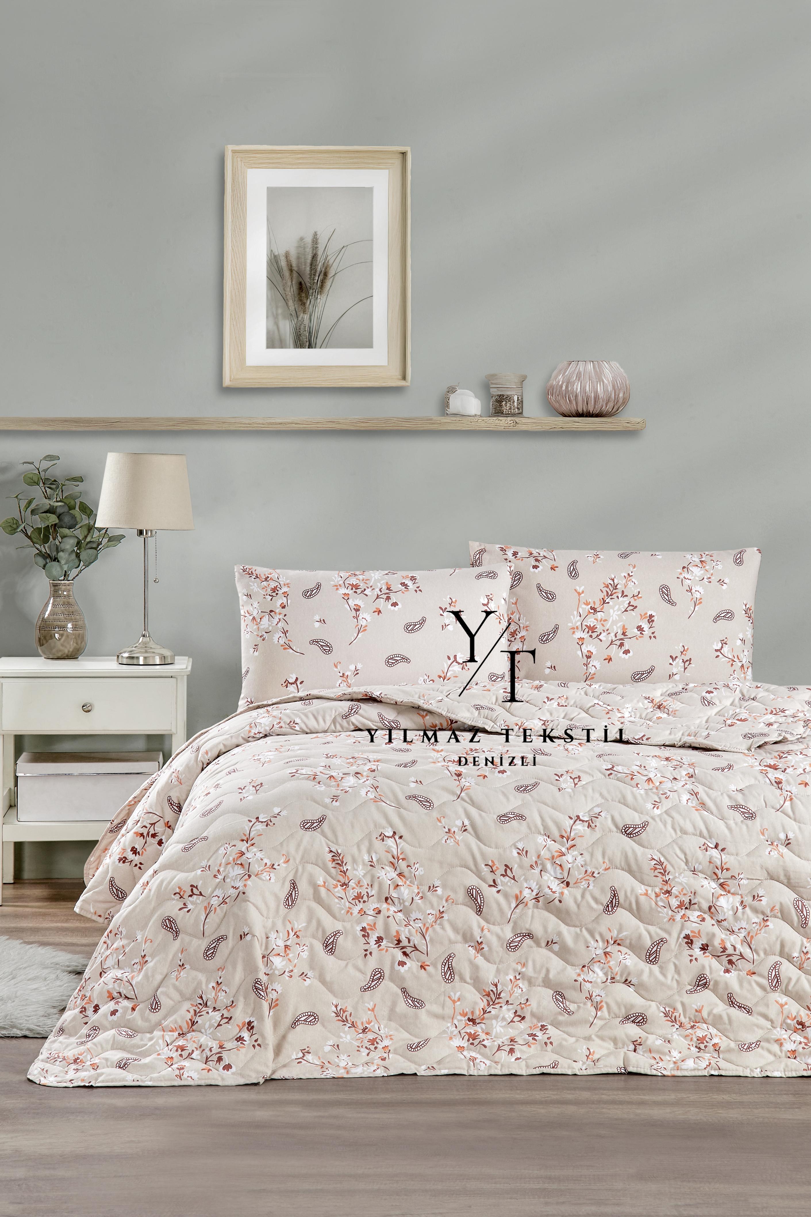 Çift Kişilik Yatak Örtüsü 200x220 | 2 Adet Yastık Kılıfı 50x70 | Bej | Çantalı