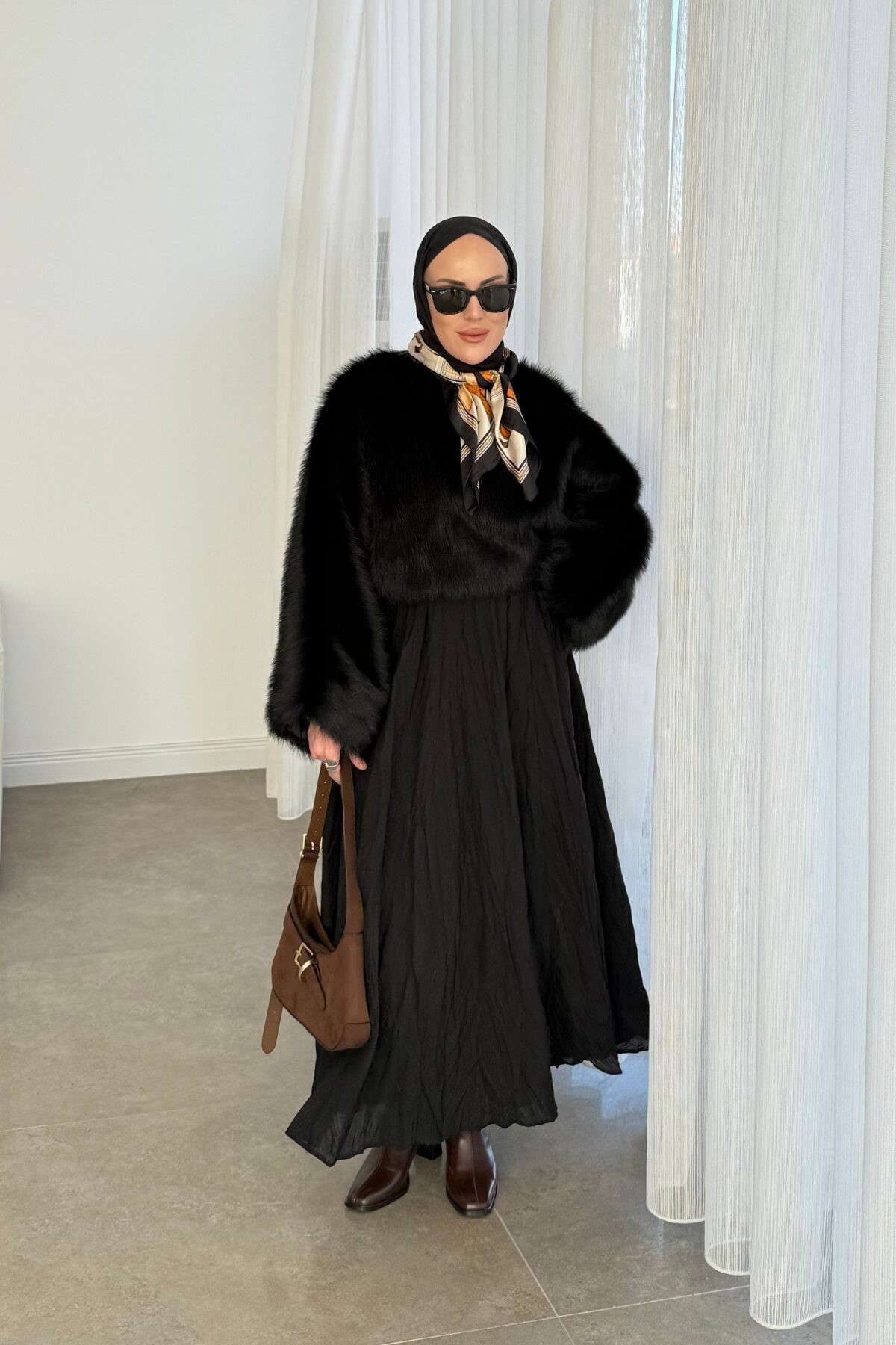 Oversize Muadil Crop Kürk Siyah