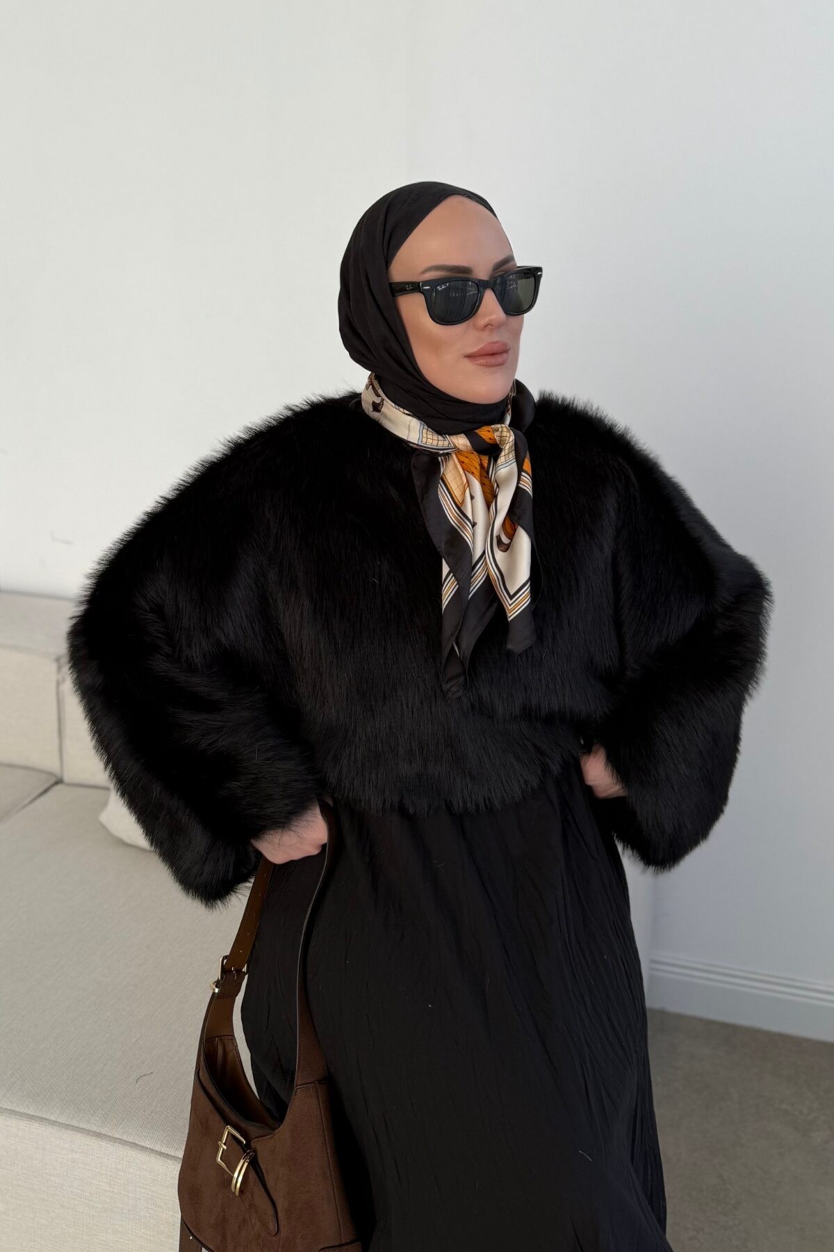 Oversize Muadil Crop Kürk Siyah