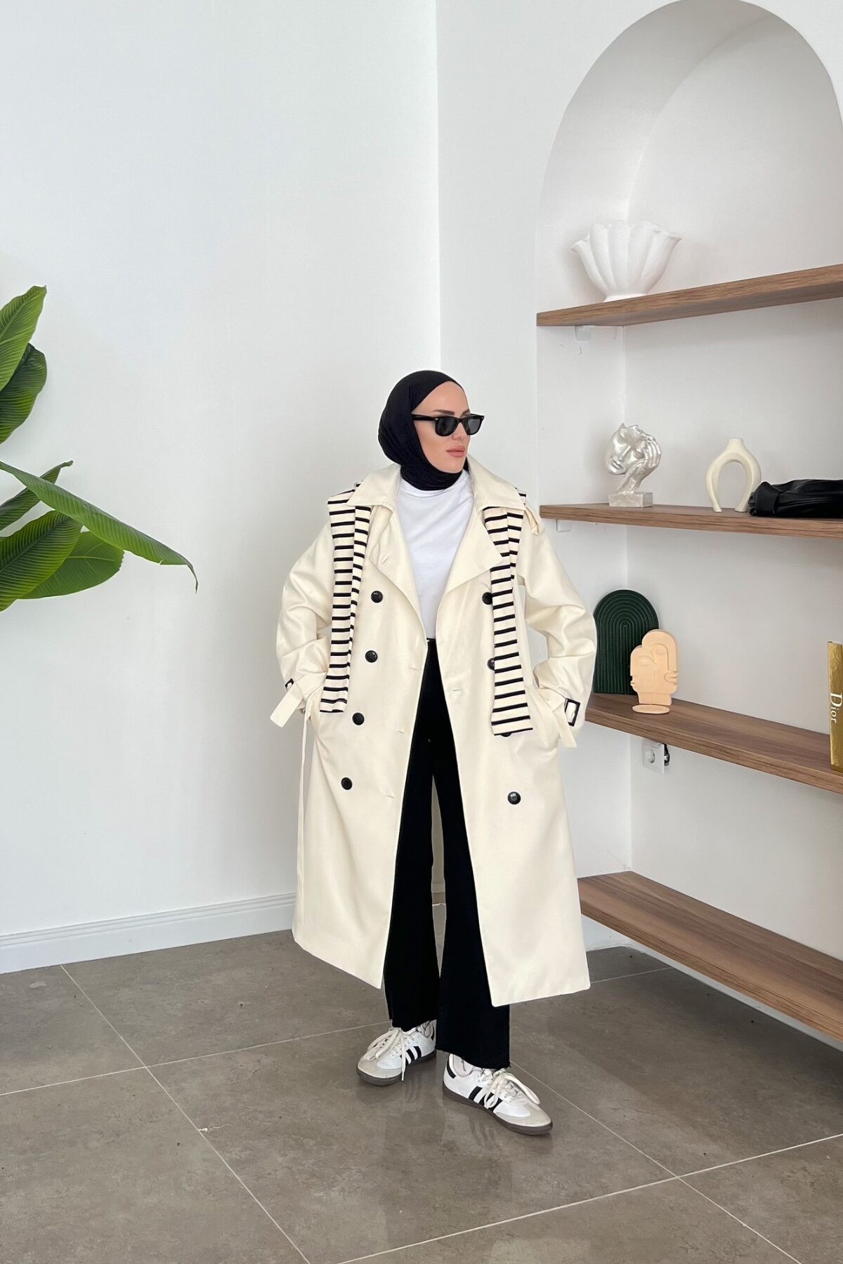Oversize Kemer Detaylı Trençkot Taş