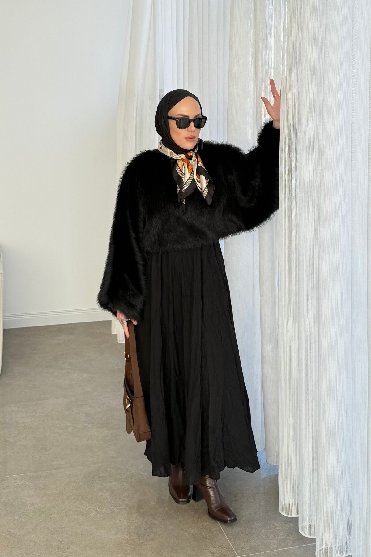 Oversize Muadil Crop Kürk Siyah