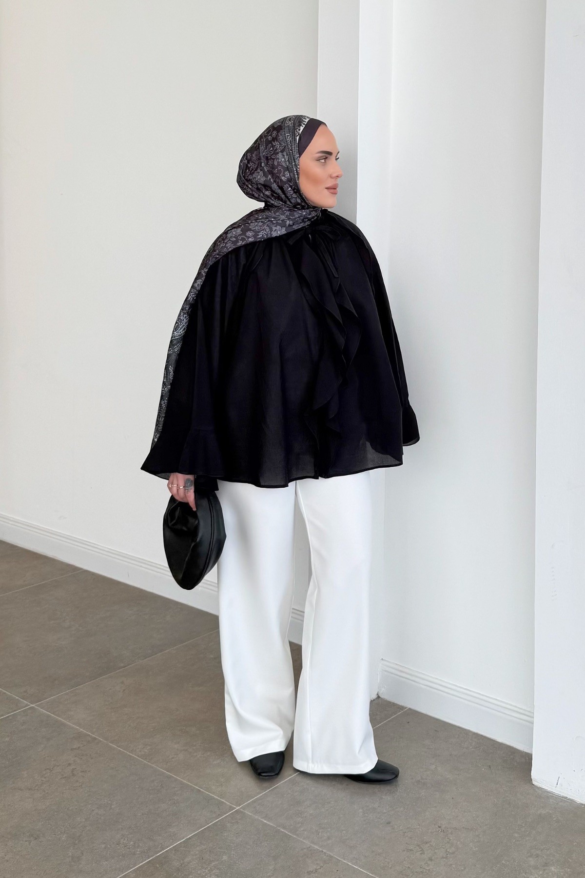 HM Model Fırfırlı Gömlek Siyah