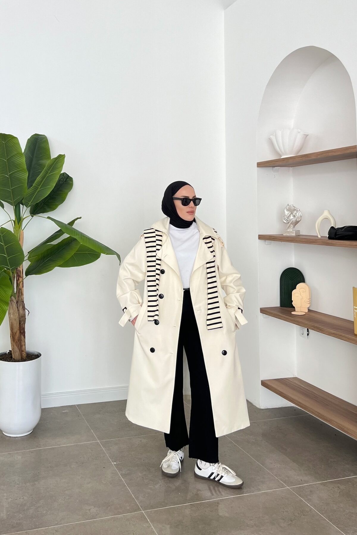 Oversize Kemer Detaylı Trençkot Taş
