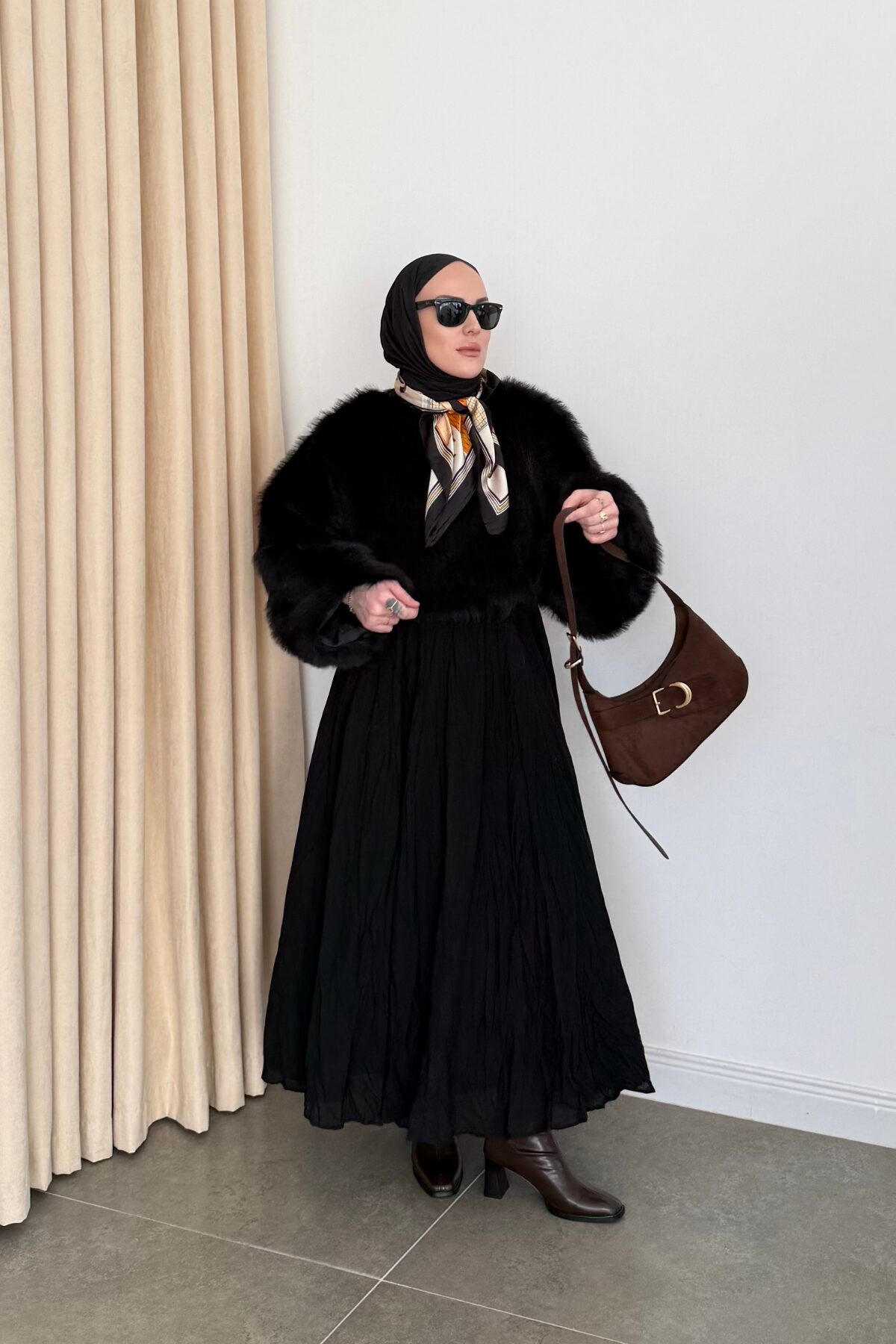 Oversize Muadil Crop Kürk Siyah