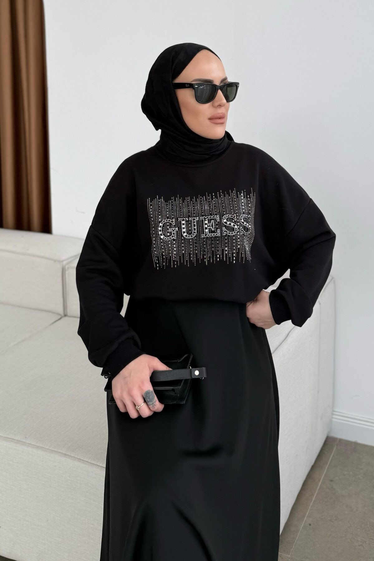 Guess Boncuk İşlemeli Sweat Siyah