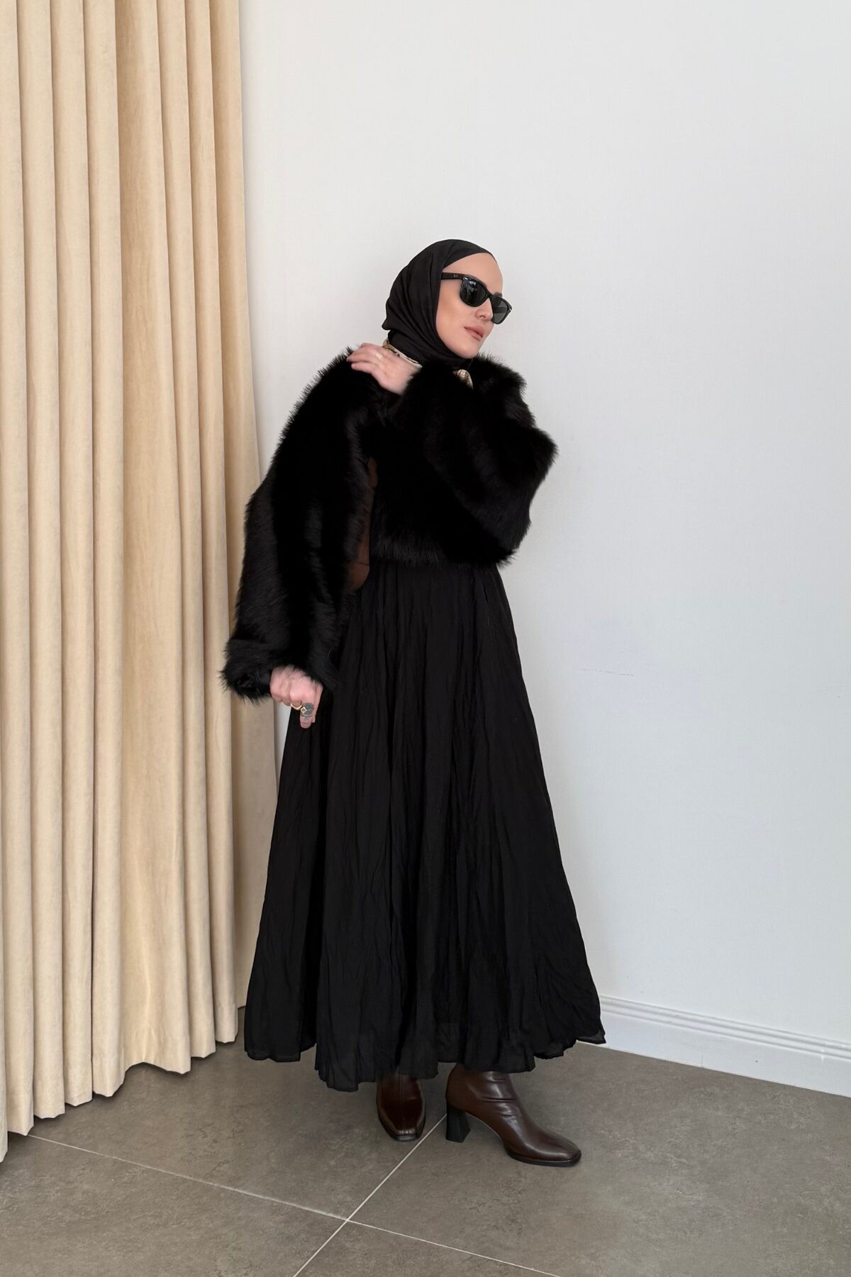 Oversize Muadil Crop Kürk Siyah