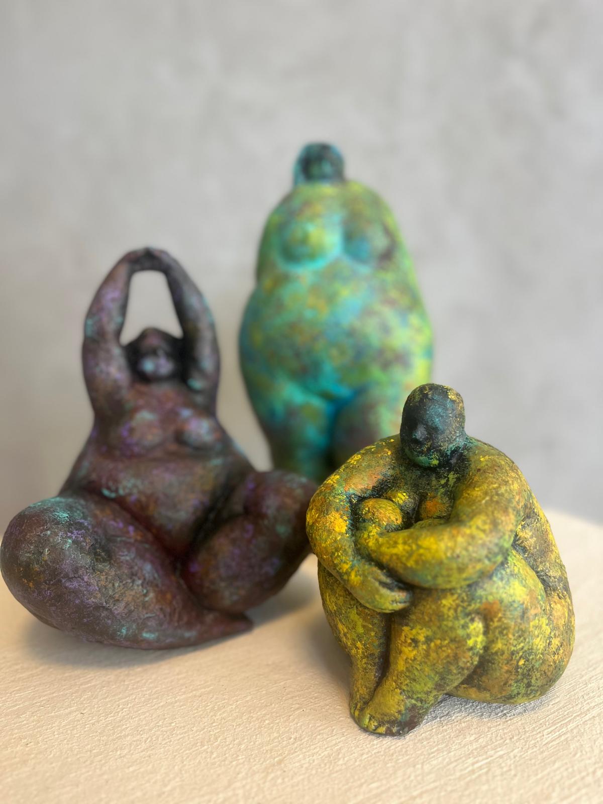 TOMBUL KADIN BİBLO RENKLİ