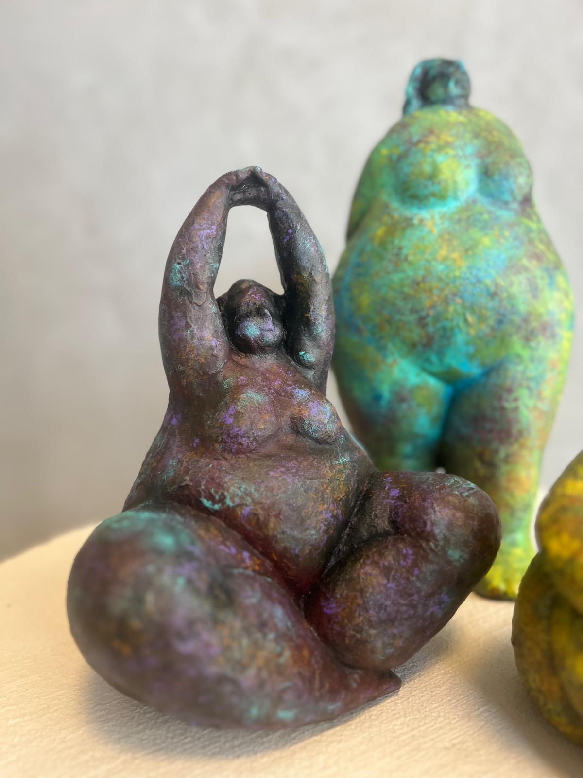 TOMBUL KADIN BİBLO RENKLİ