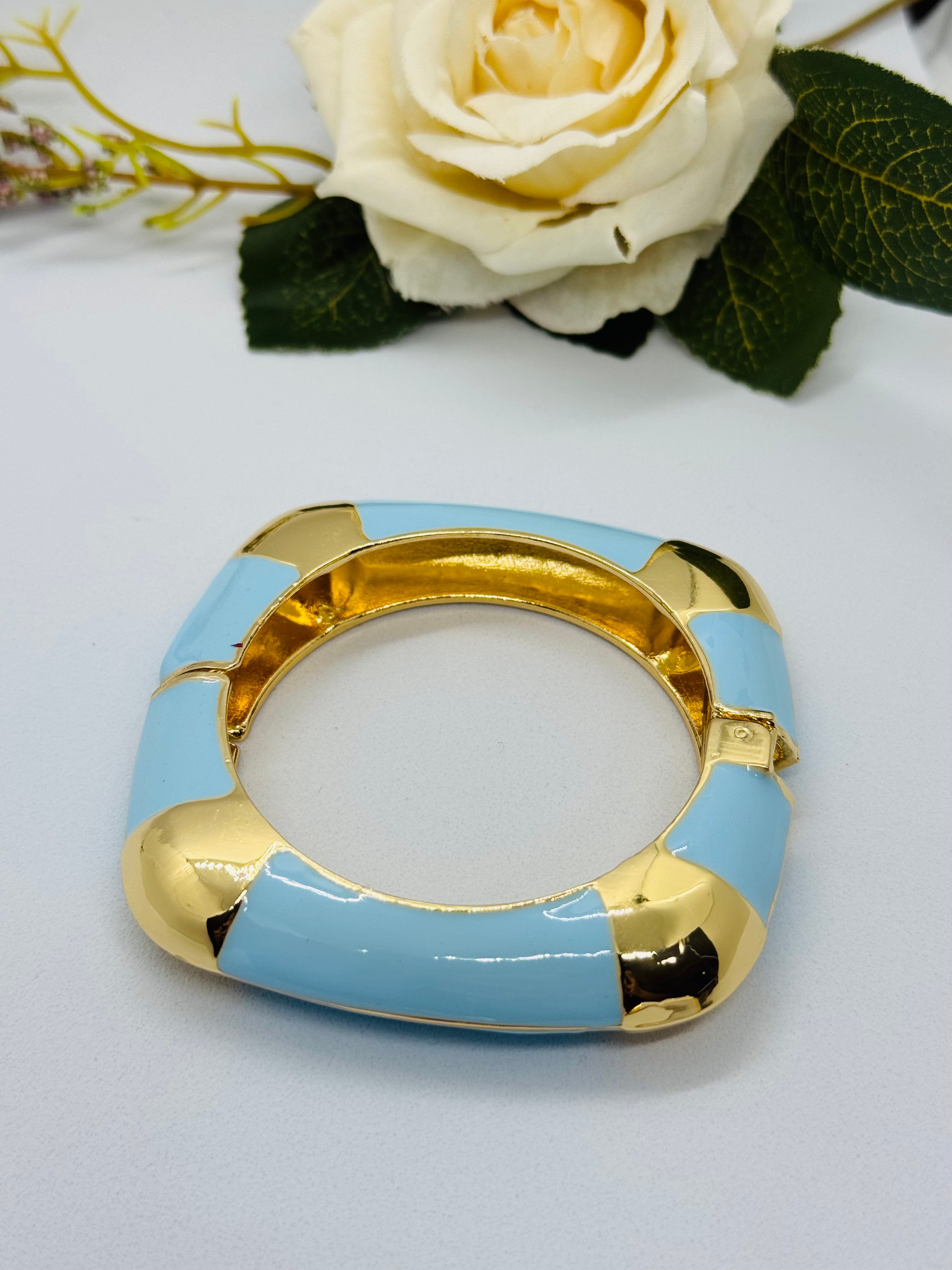 Mavi gold kare kelepçe