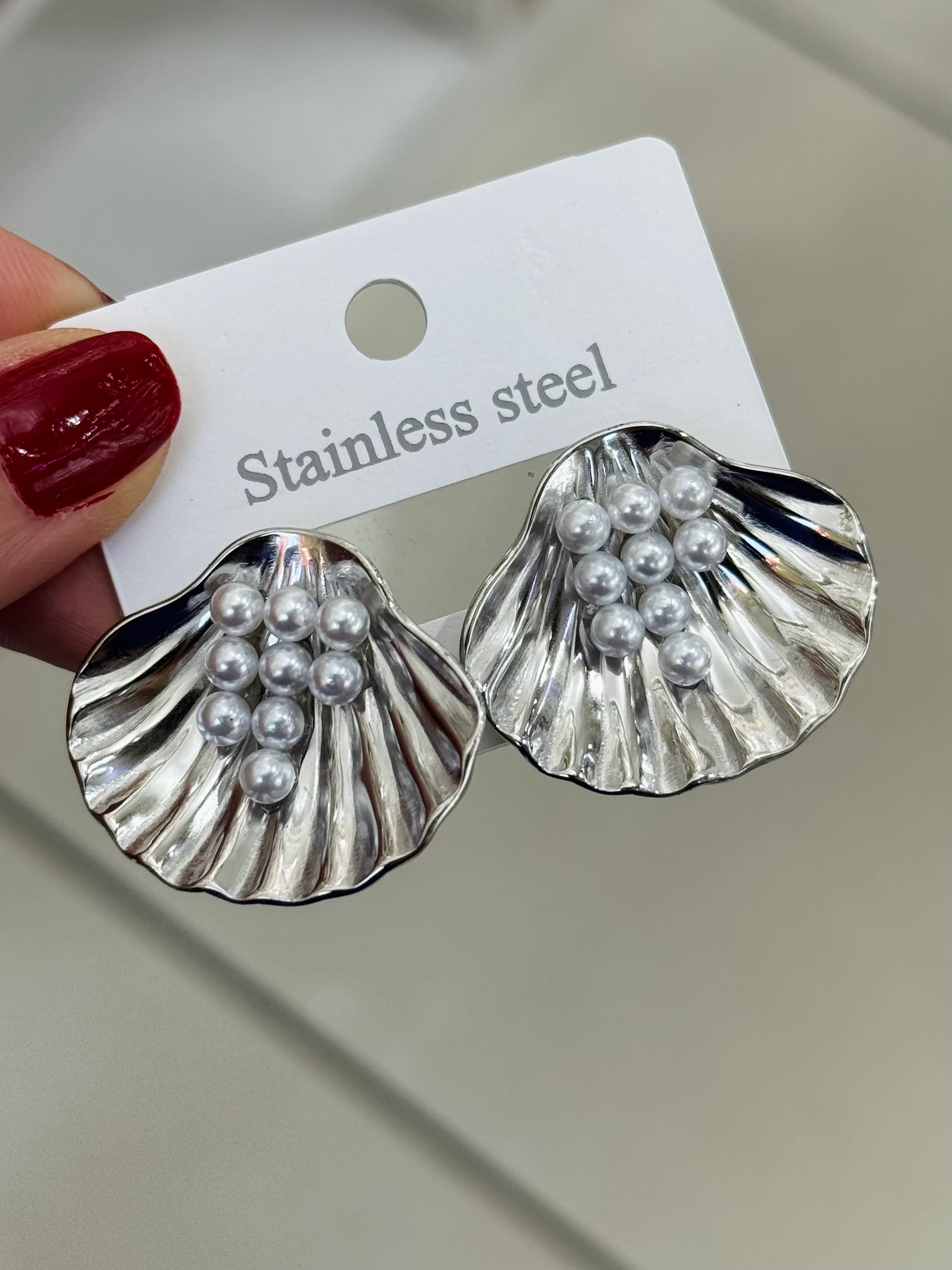 Çelik İncili Deniz Kabuğu Küpe