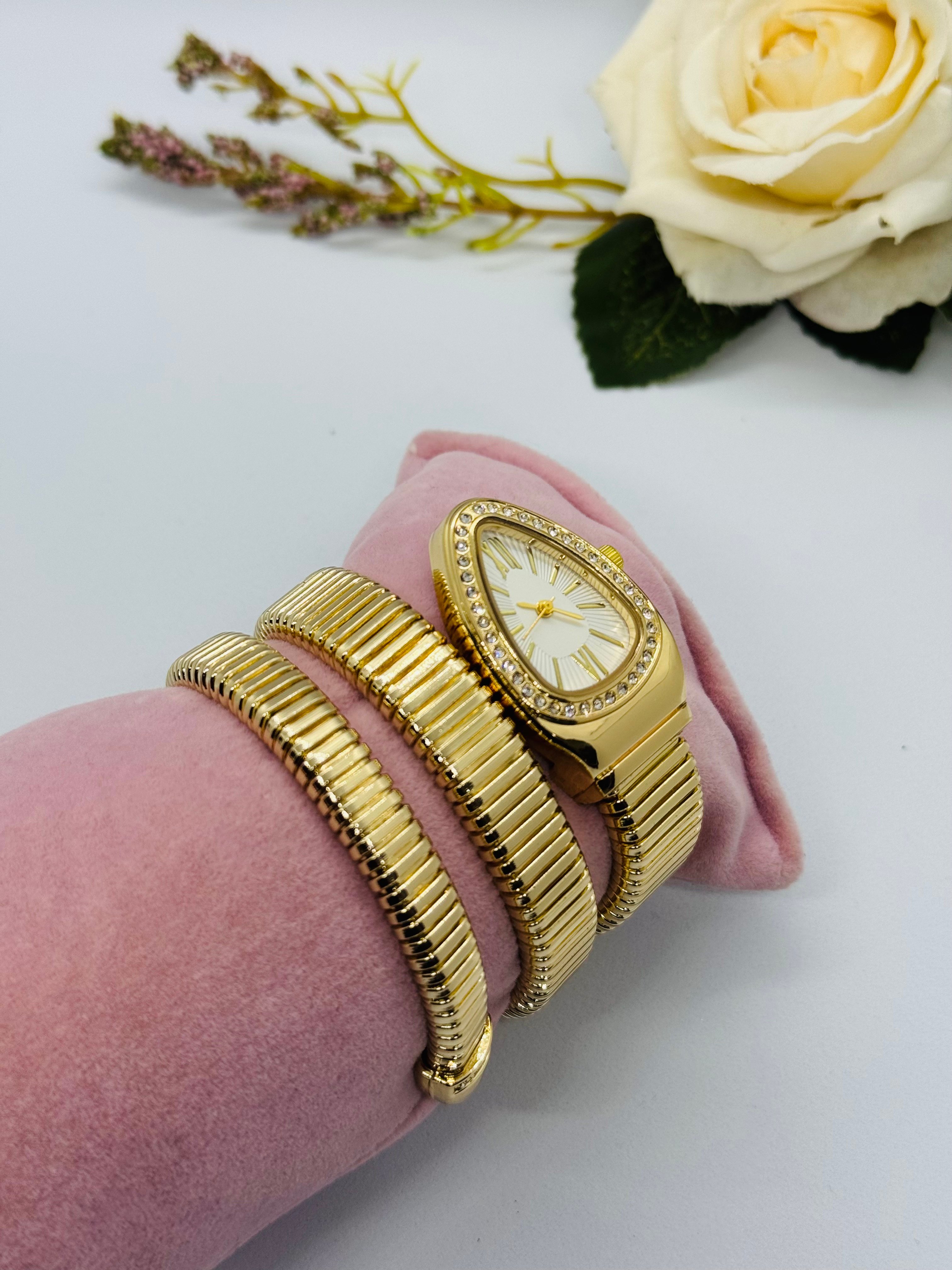 Gold yılan saat