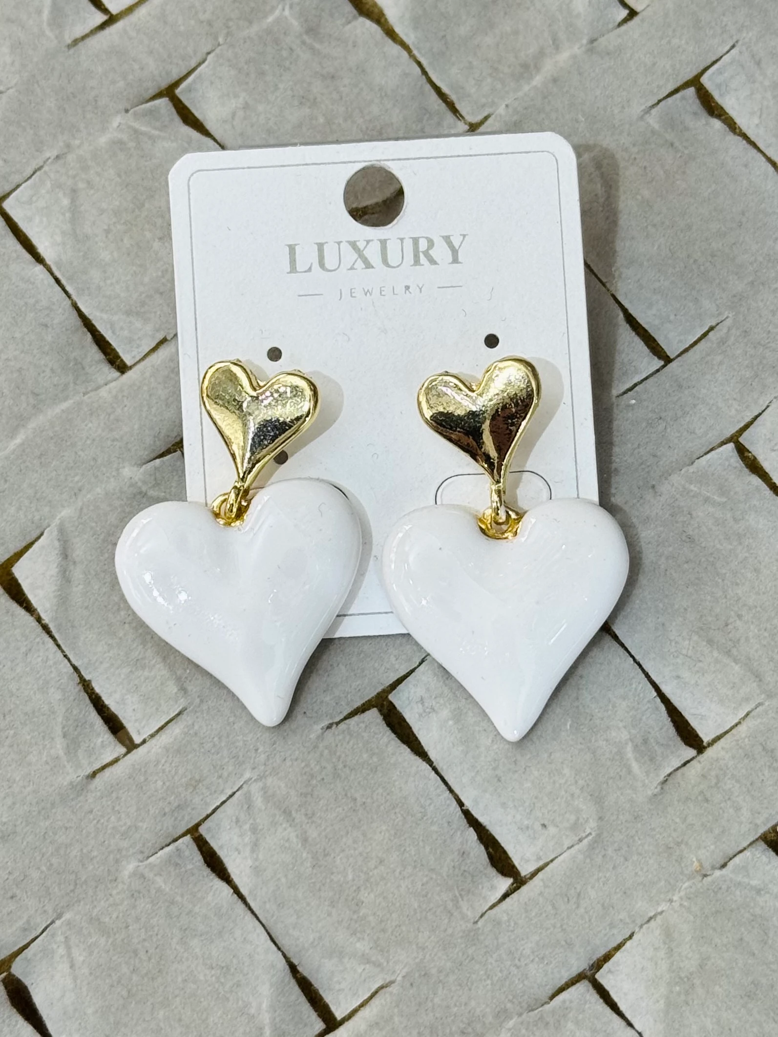 Özel Seri Beyaz Kalp Küpe