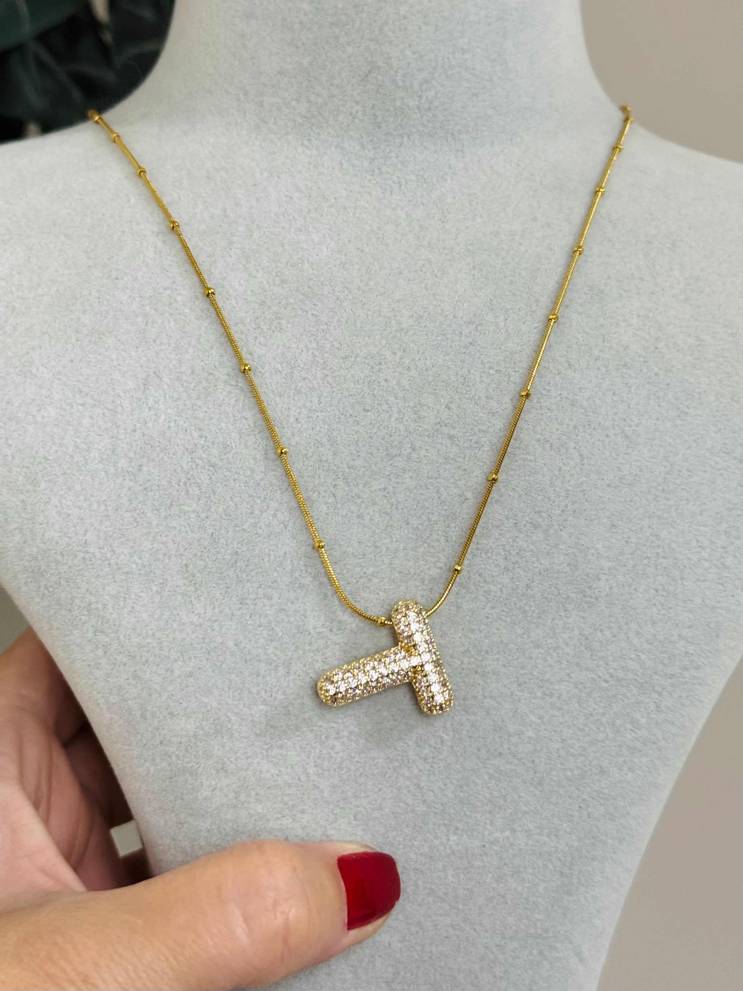 Çelik Taşlı T Harfi Kolye