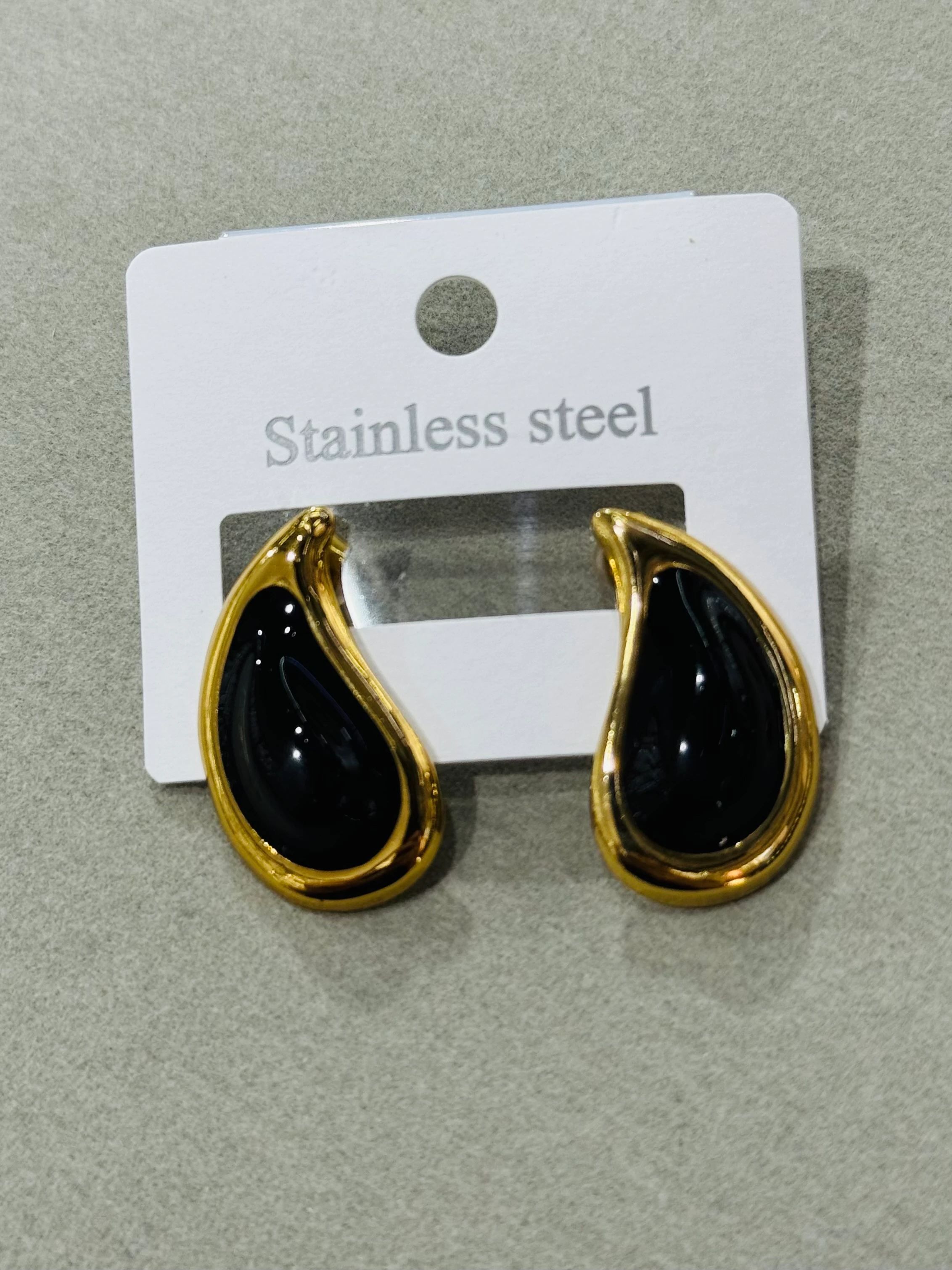 Çelik Siyah Damla Küpe