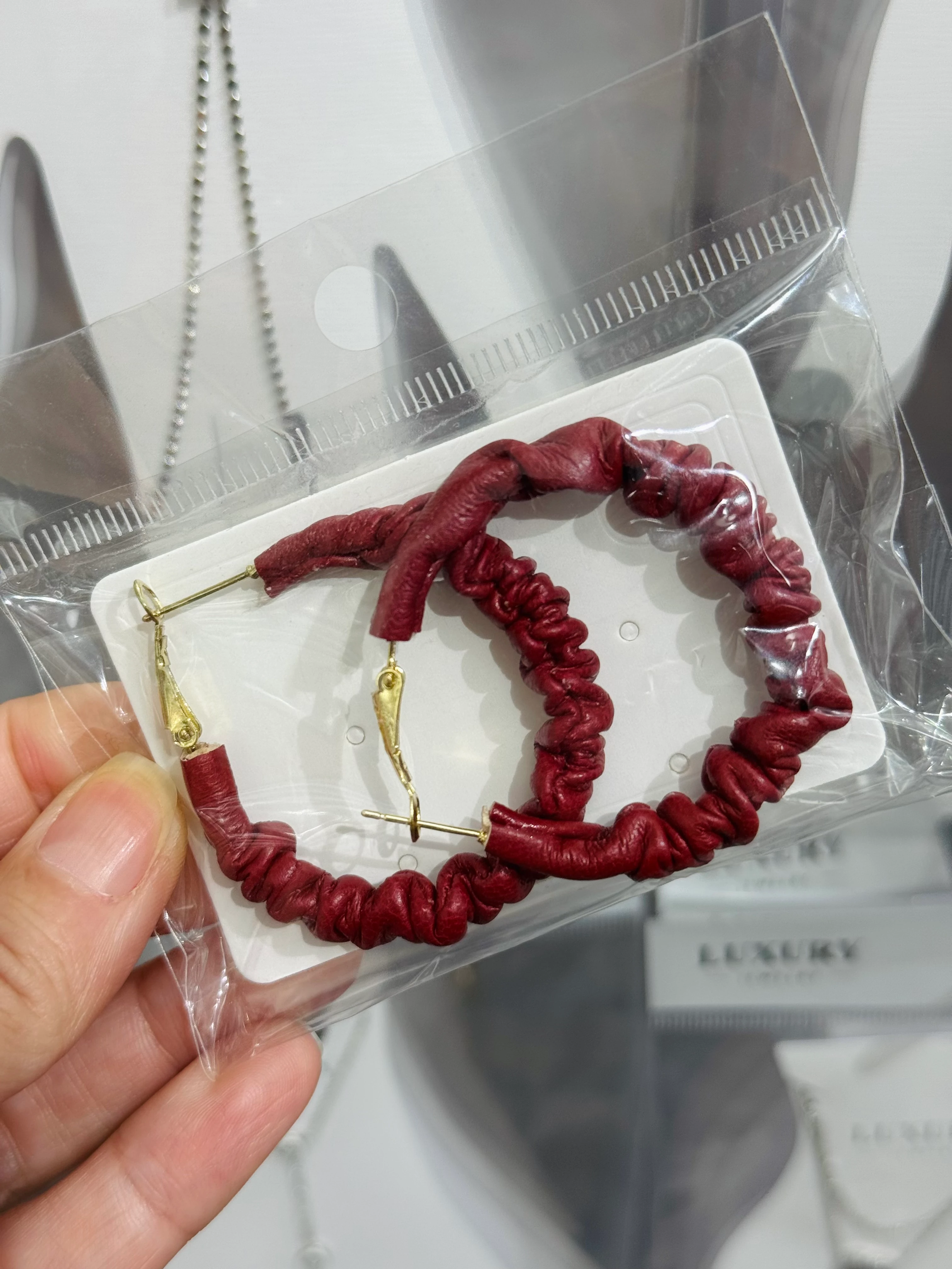 Bordo Deri Halka Küpe