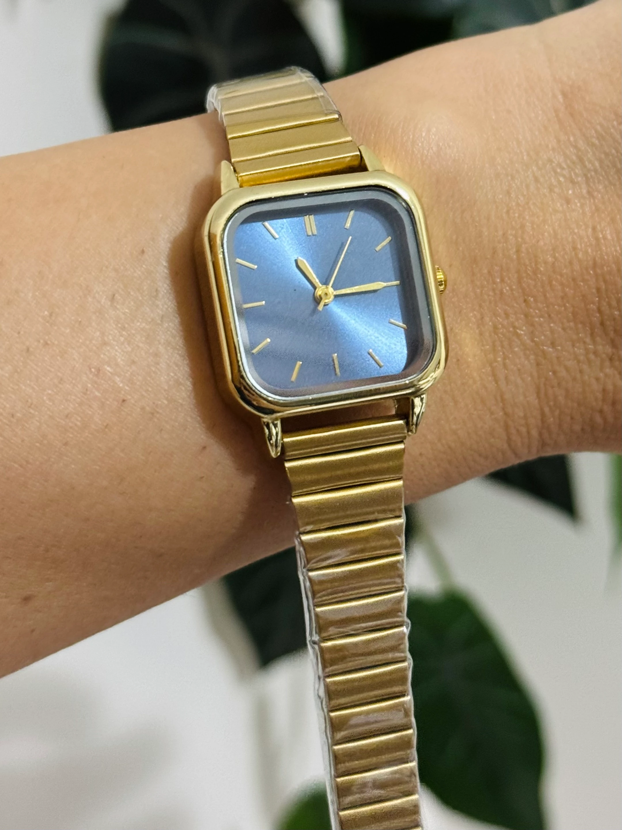 Altın Renk Mavi İç Saat