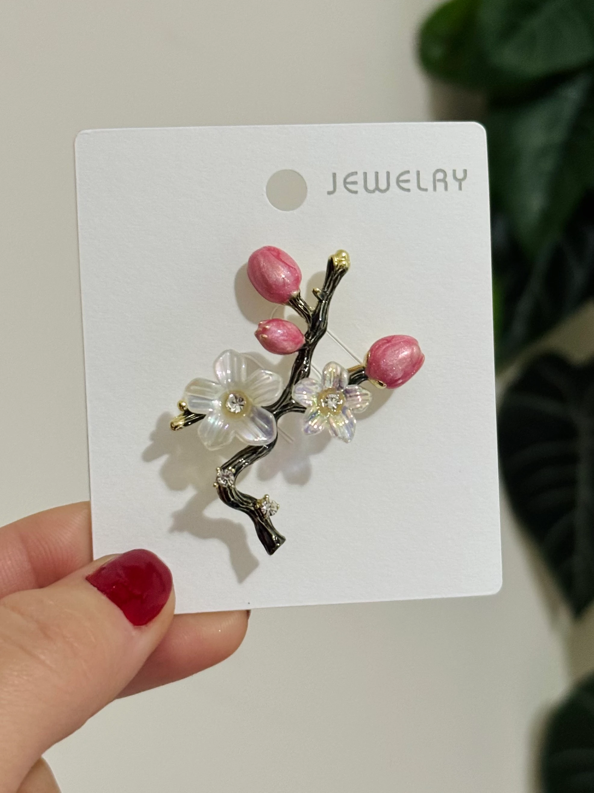 Erik Dalı Çiçeği Broş