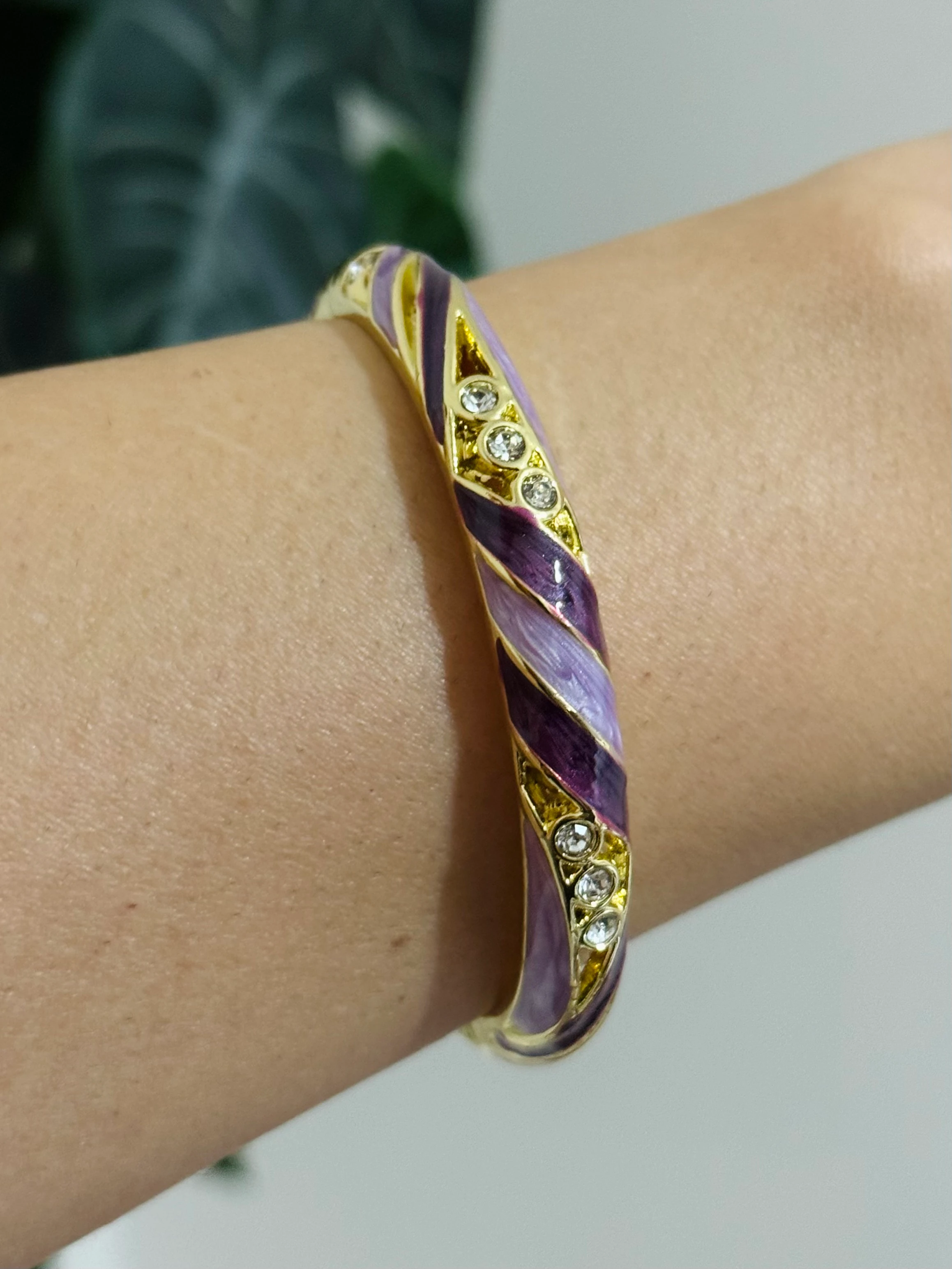 Taşlı Mor Renk Kelepçe