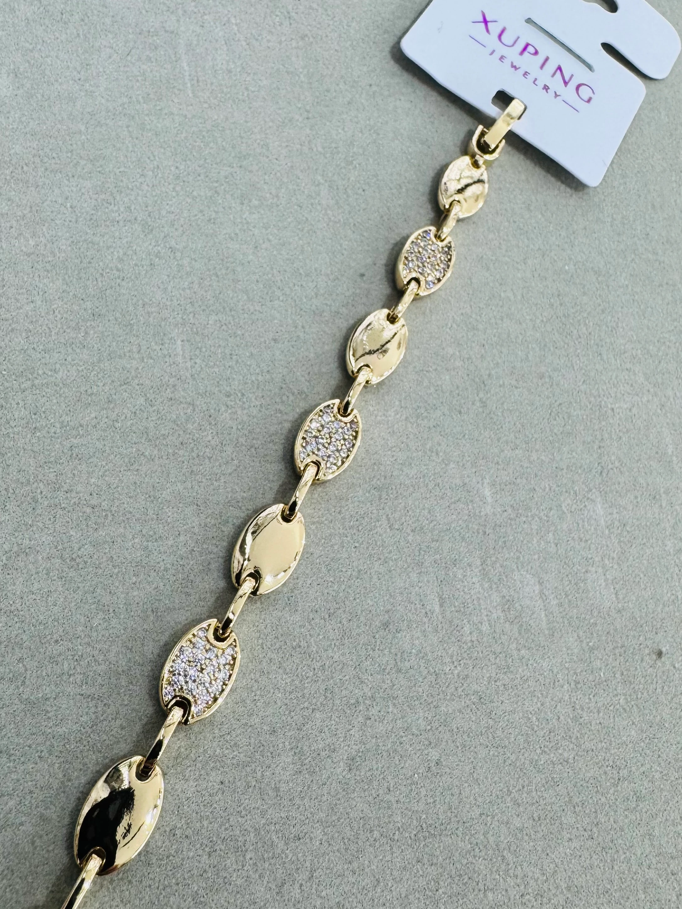 Xuping 14K Taşlı Oval Plaka Bileklik