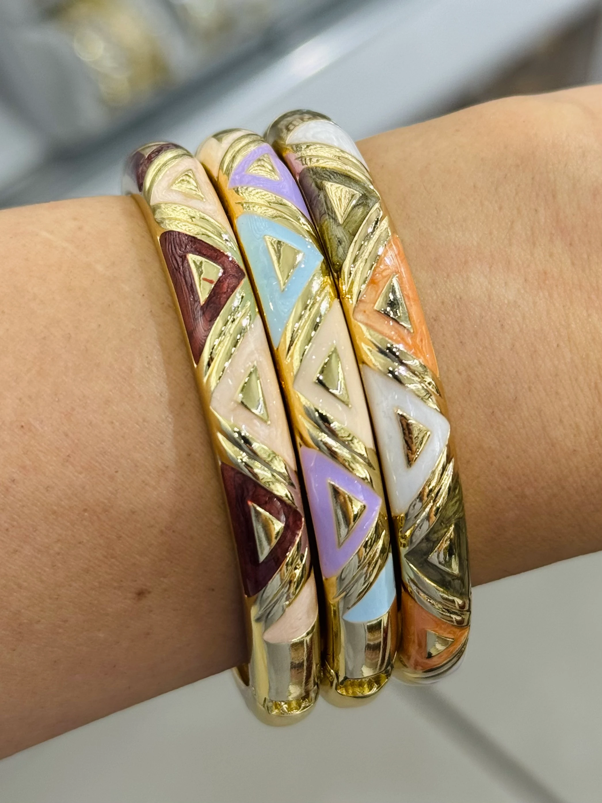 Kahve Tonları V Model Kelepçe