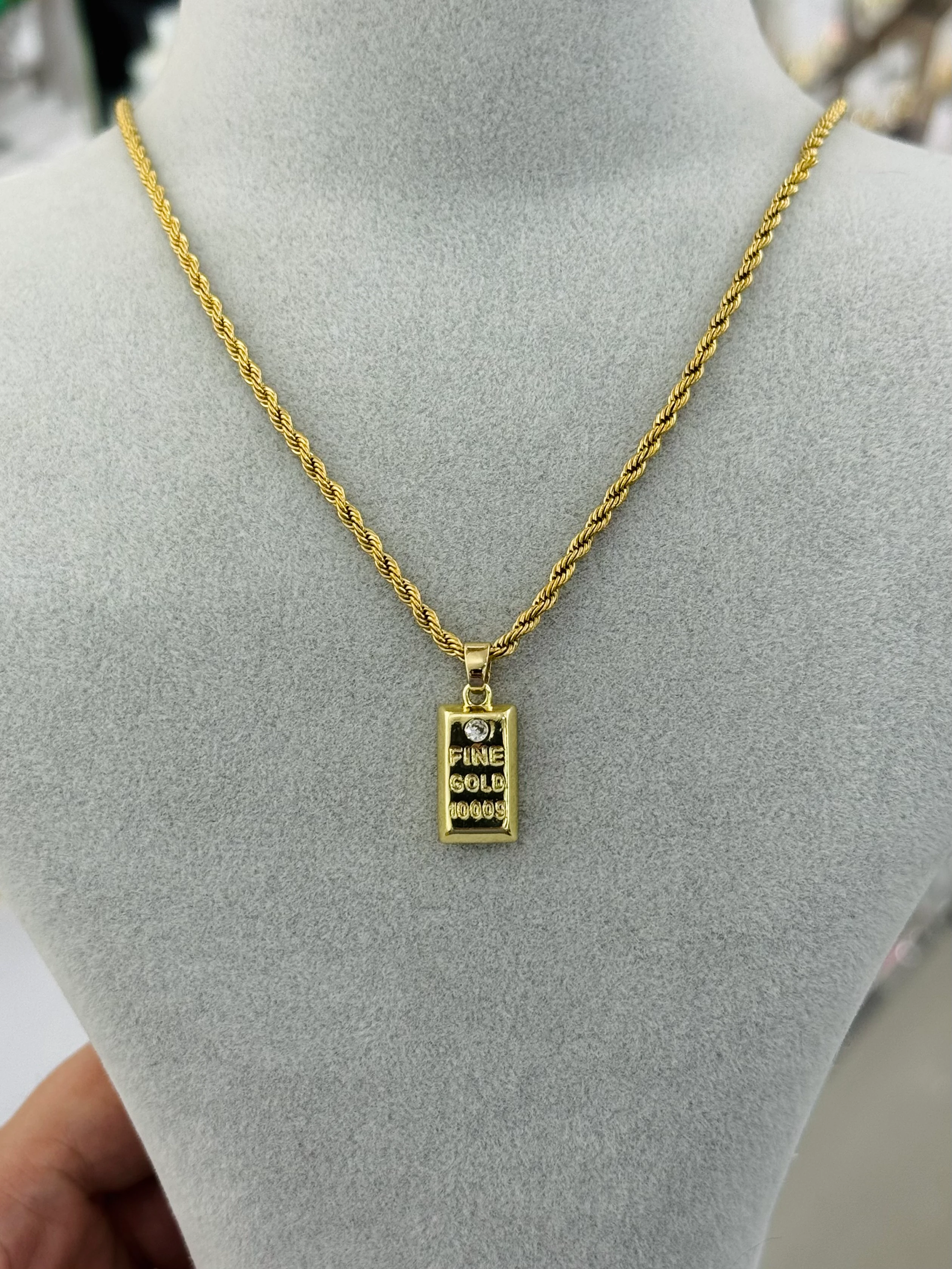 Çelik 45 cm Taşlı Külçe Kolye