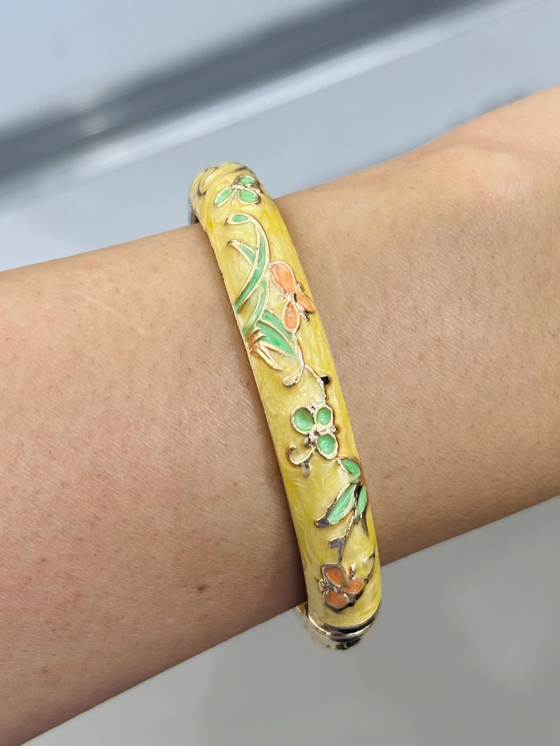 Sarı Çiçek Renkli Kelepçe