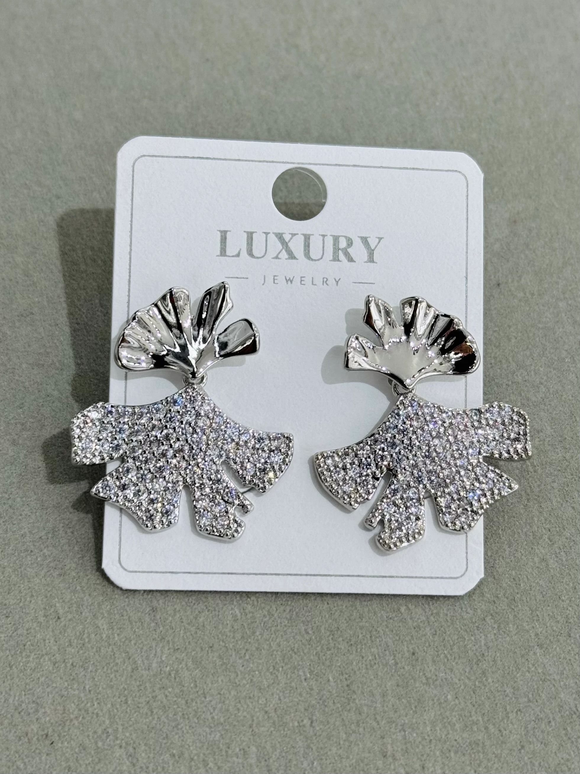 Özel Seri Taşlı Yelpaze Küpe