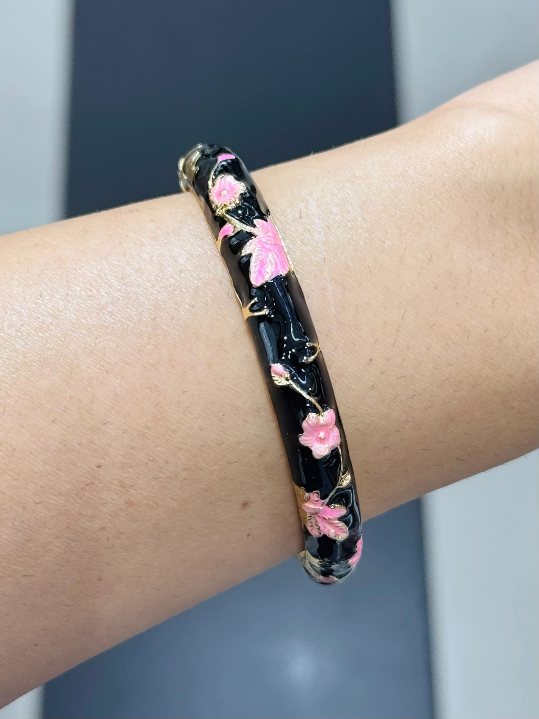 Siyah Çiçek Kelepçe